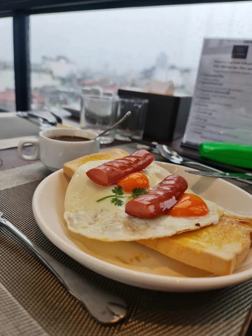 Food and drinks in The Cosy Inn Hanoi