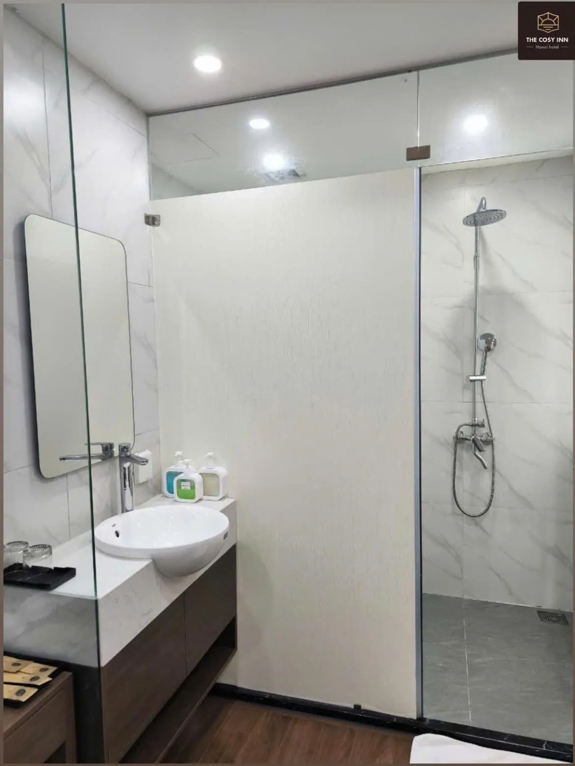 Shower in The Cosy Inn Hanoi