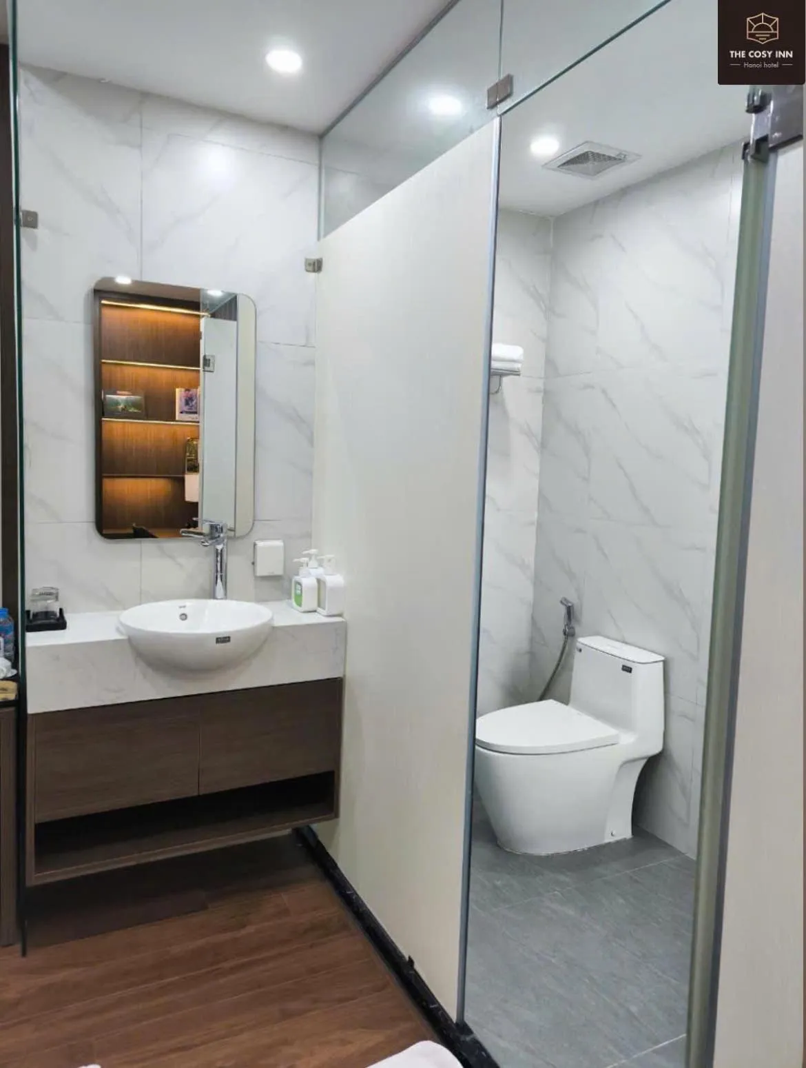 Shower in The Cosy Inn Hanoi