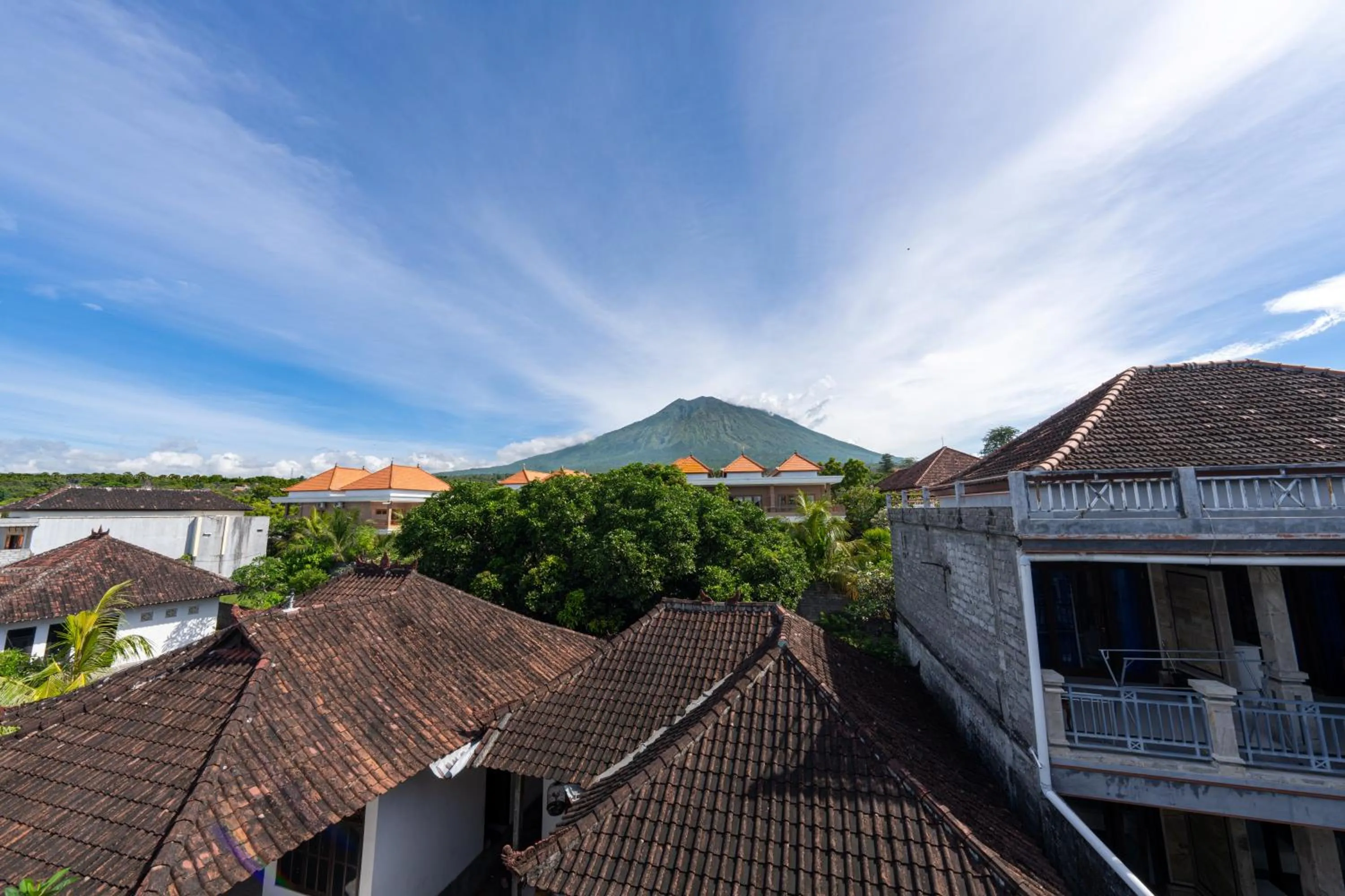 Dive & Dwell Tulamben