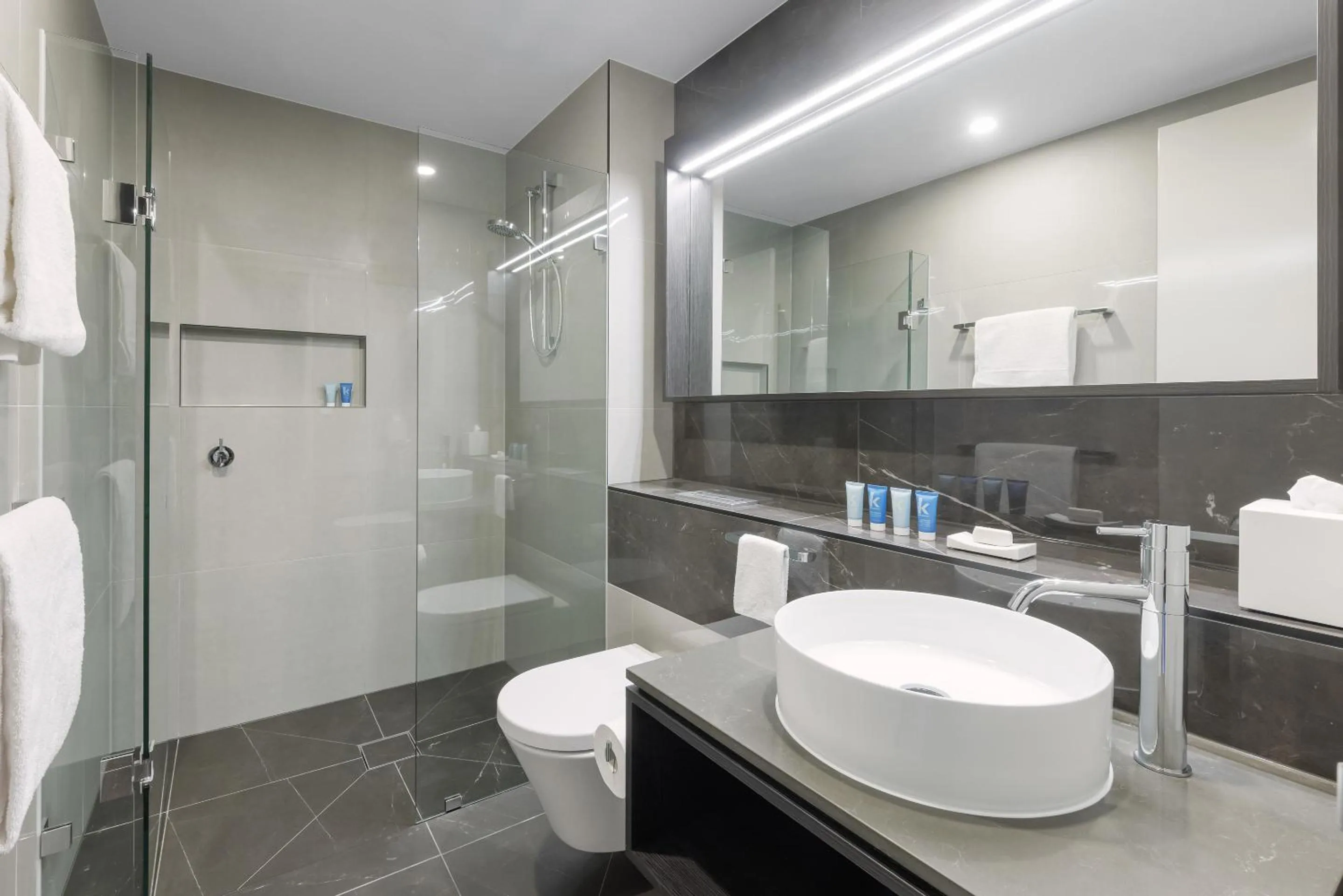 Bathroom in Meriton Suites Melbourne