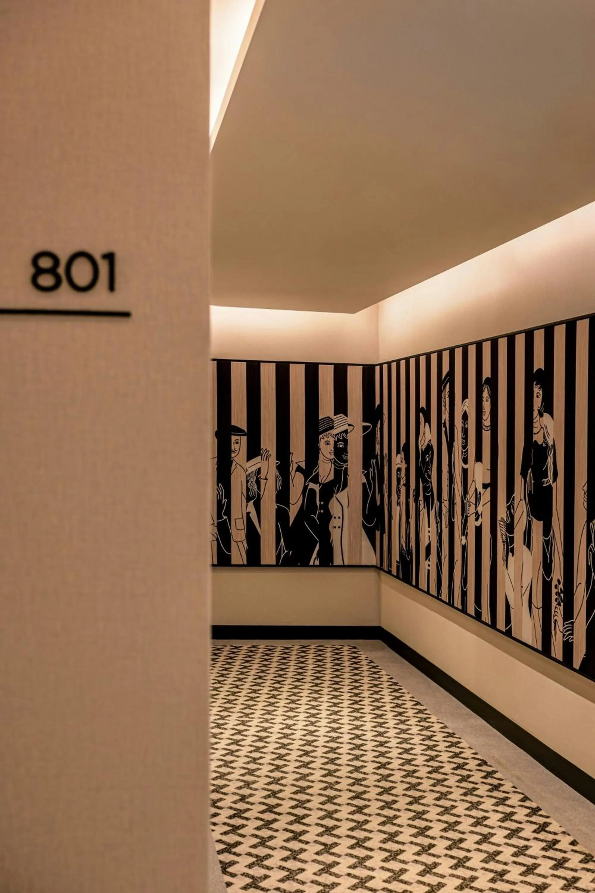 Other in Madi Paidi Bangkok, Autograph Collection