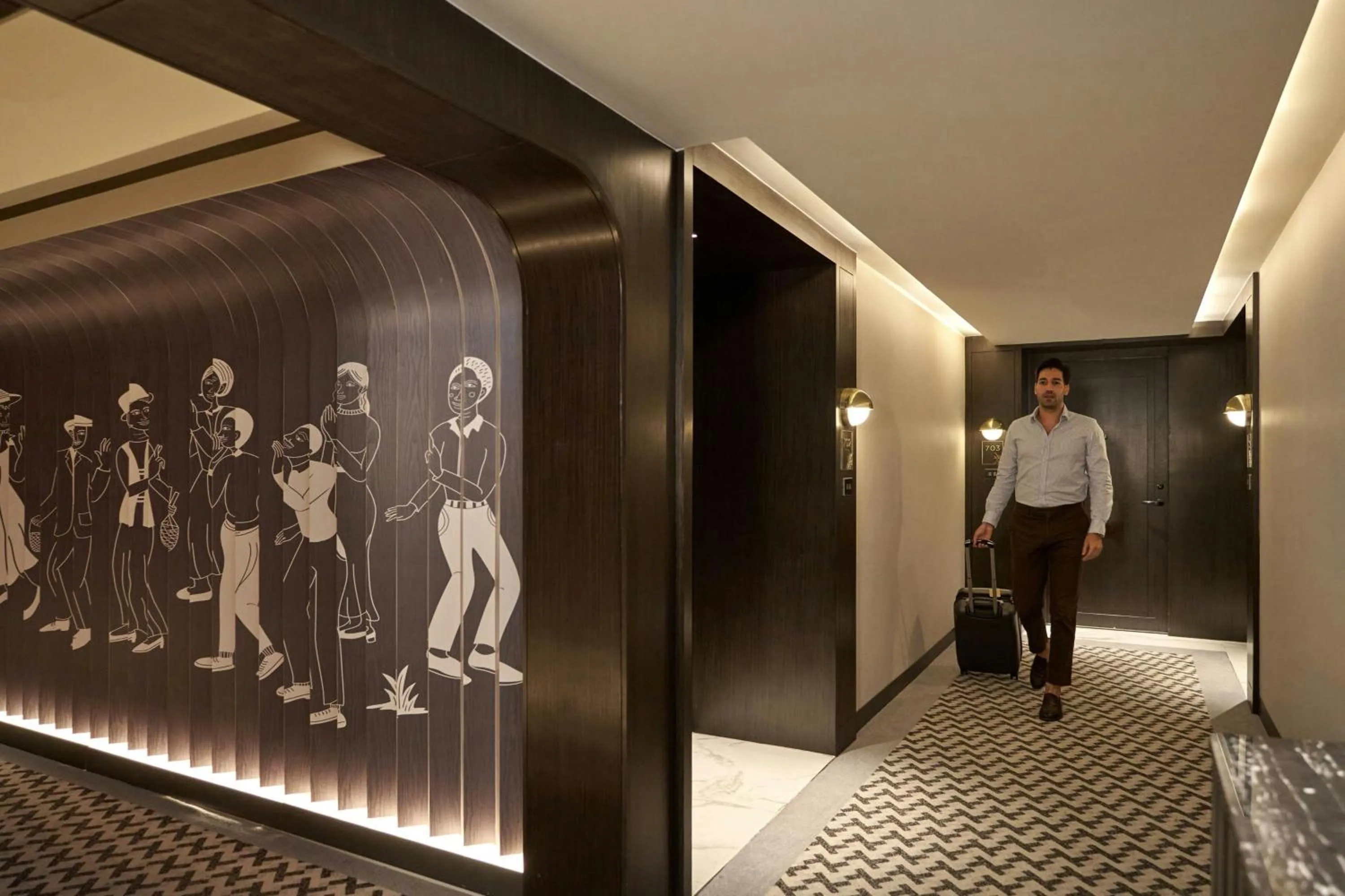 Other in Madi Paidi Bangkok, Autograph Collection