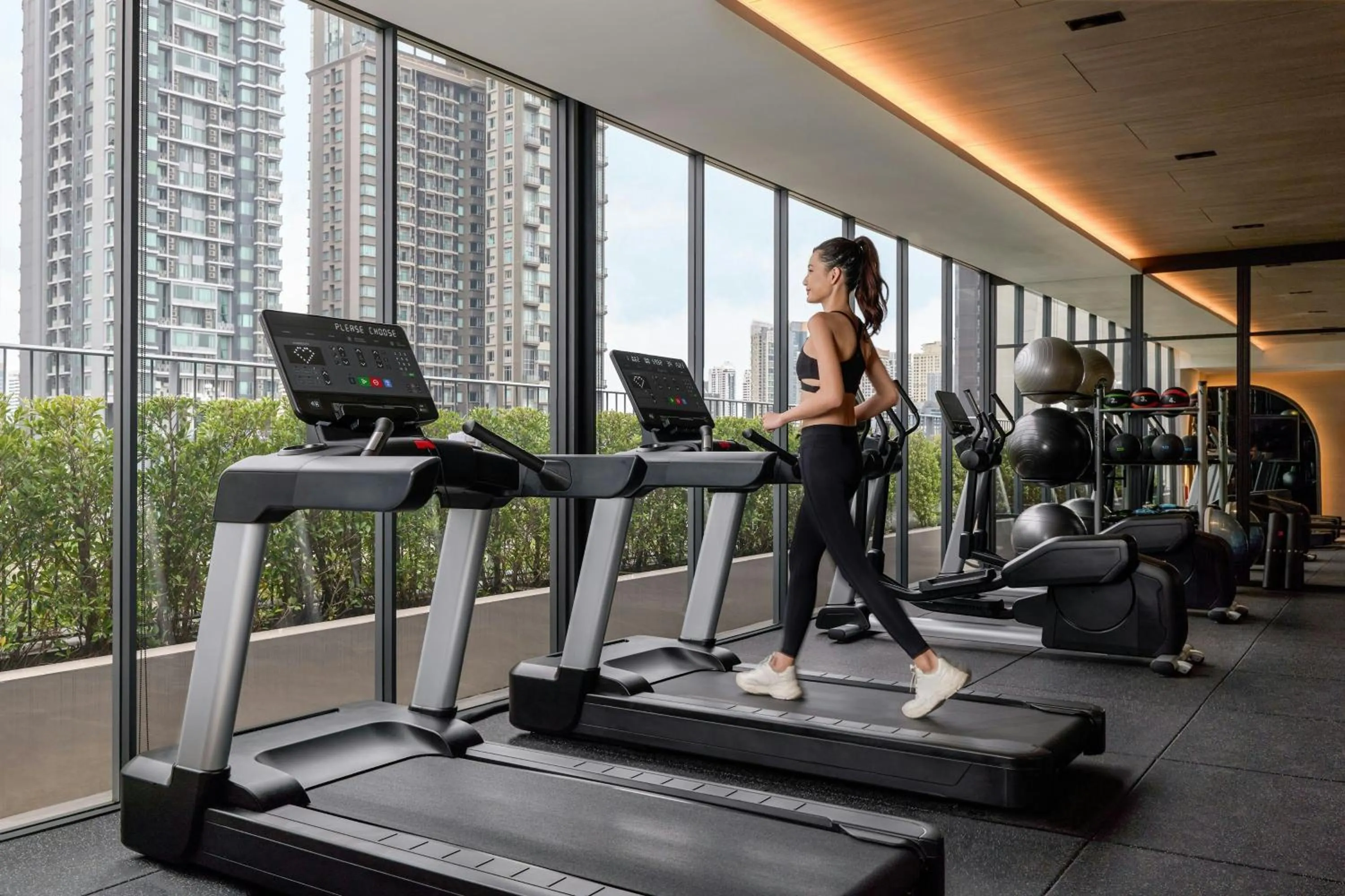 Fitness centre/facilities in Madi Paidi Bangkok, Autograph Collection