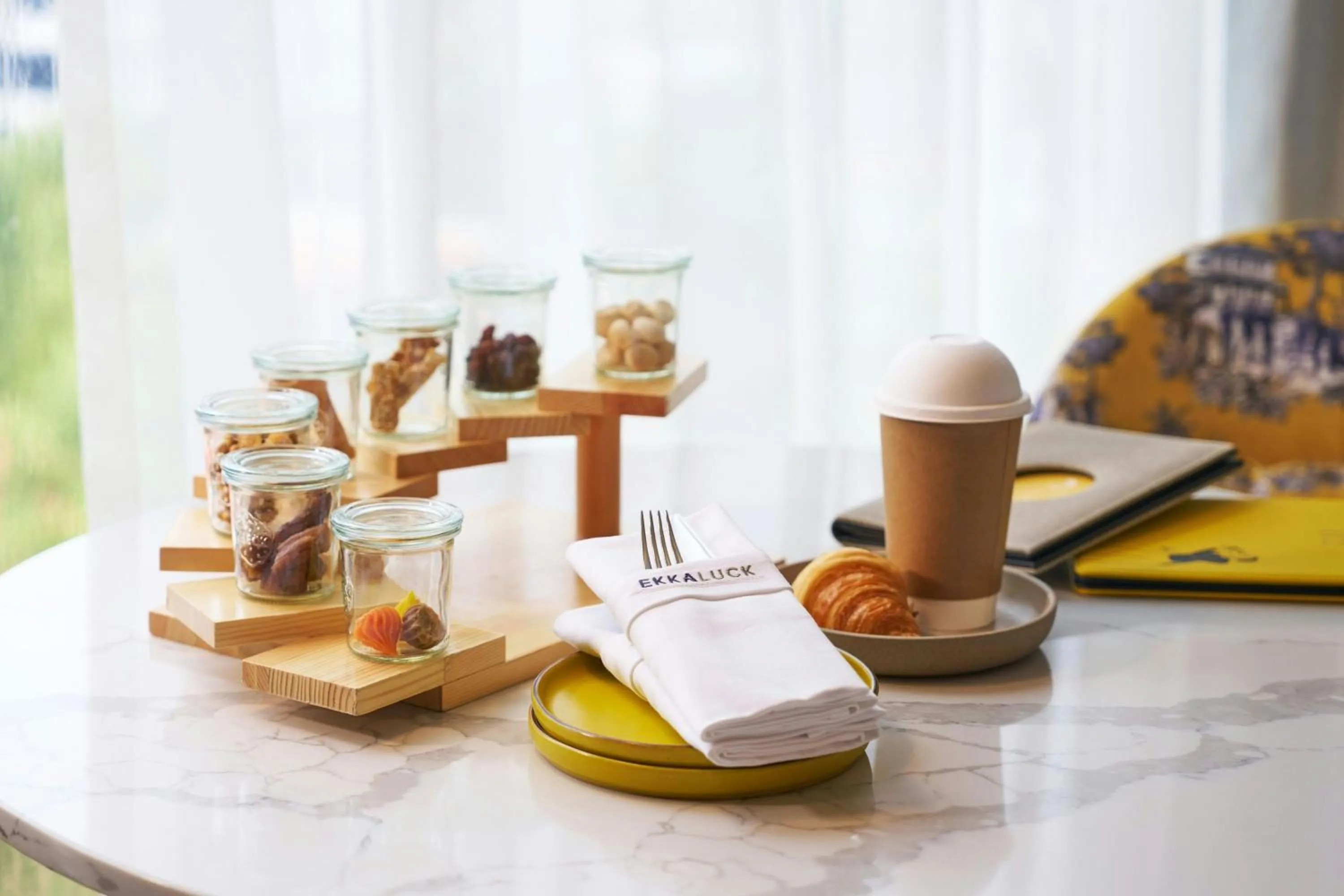 Restaurant/places to eat in Madi Paidi Bangkok, Autograph Collection