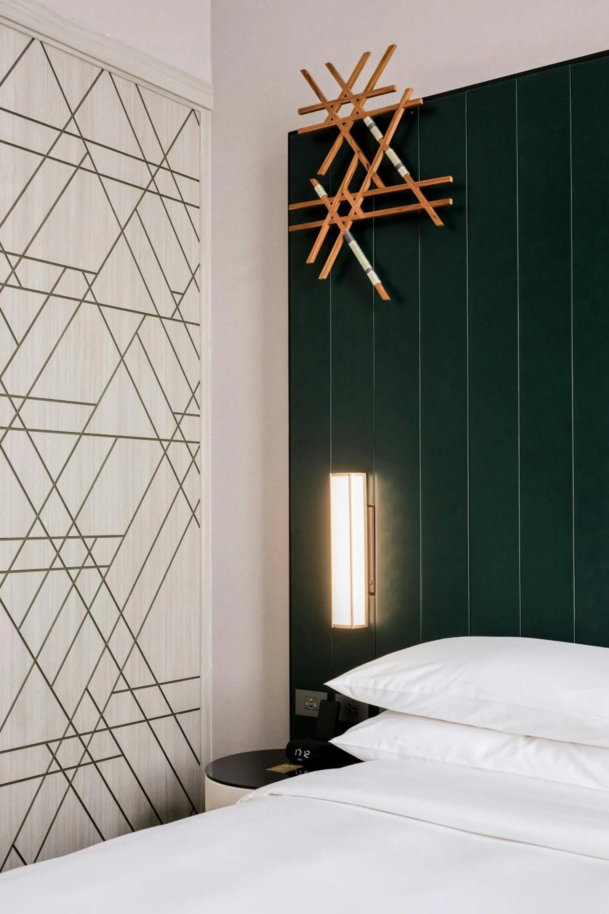 Photo of the whole room, Bed in Madi Paidi Bangkok, Autograph Collection