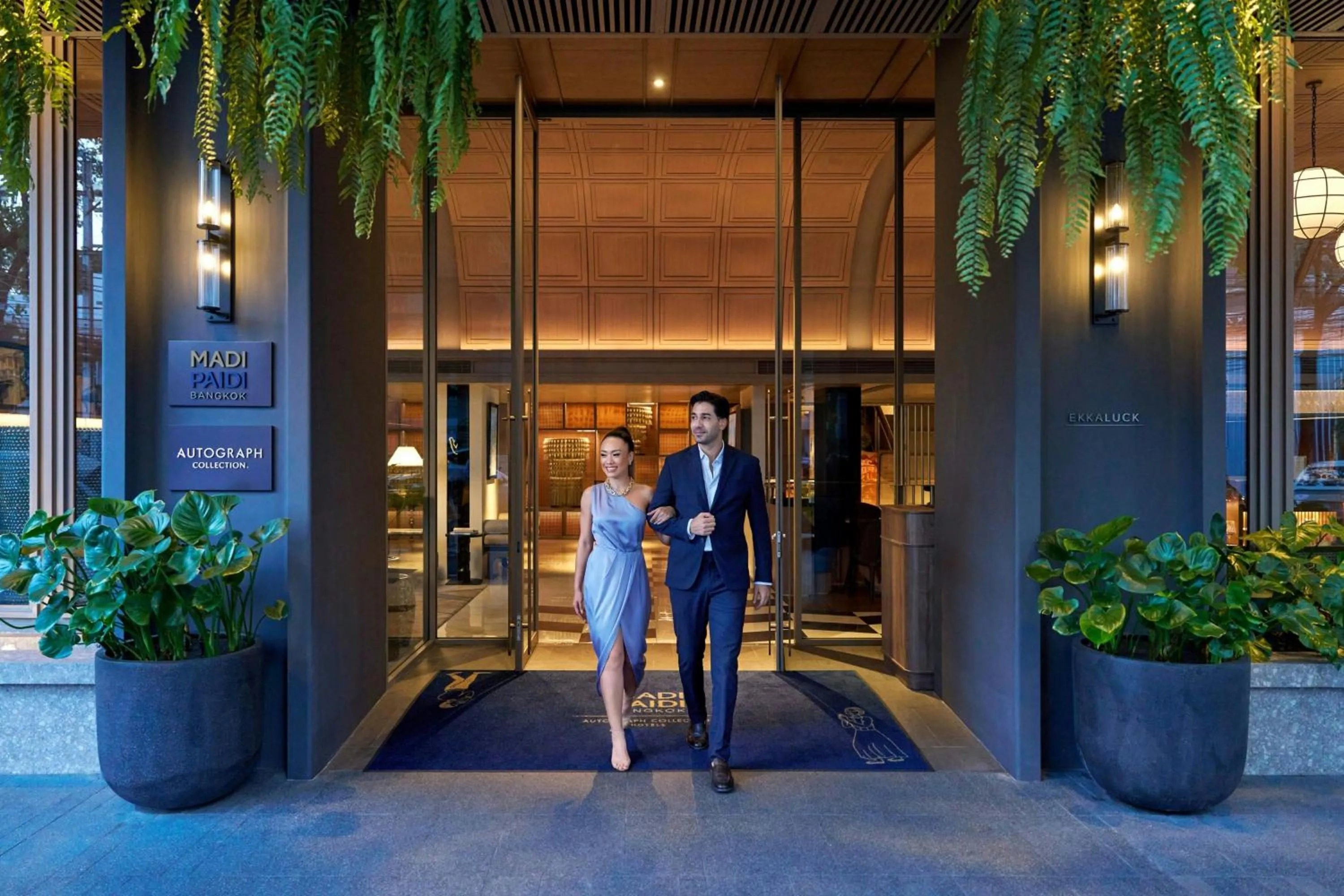 Other in Madi Paidi Bangkok, Autograph Collection