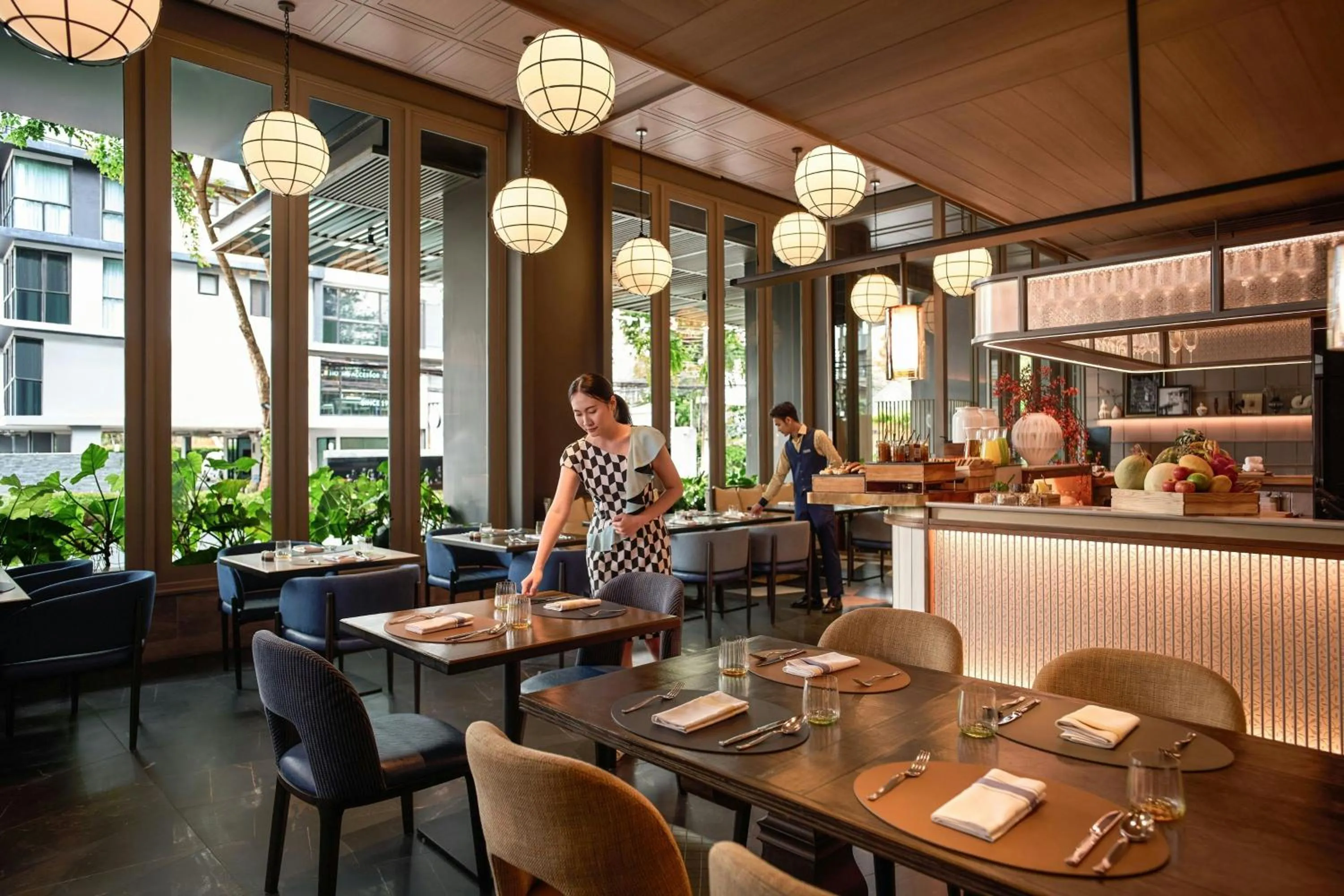 Restaurant/places to eat in Madi Paidi Bangkok, Autograph Collection