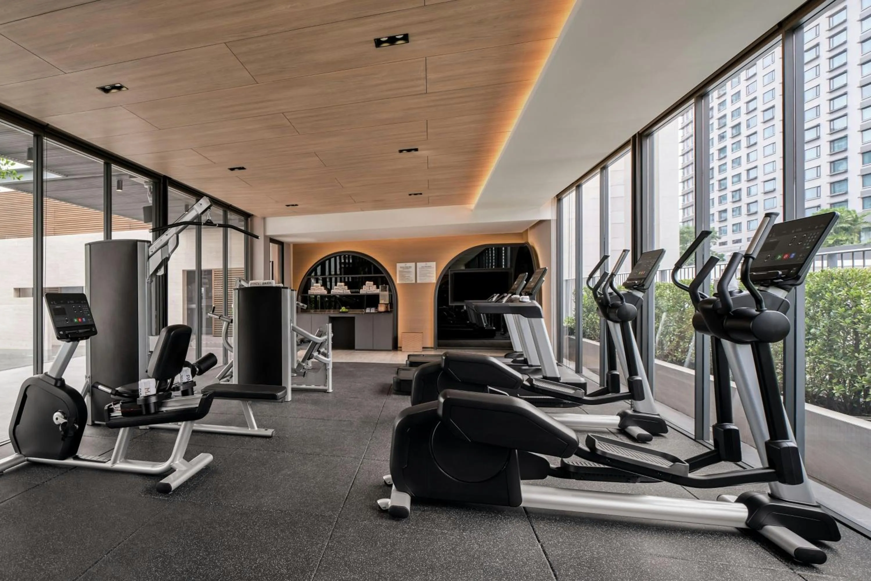 Fitness centre/facilities in Madi Paidi Bangkok, Autograph Collection
