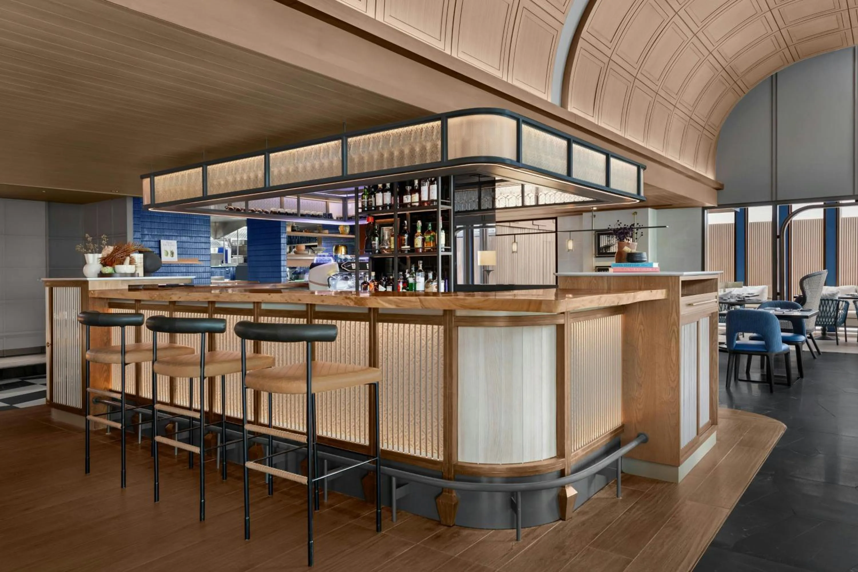 Lounge or bar in Madi Paidi Bangkok, Autograph Collection