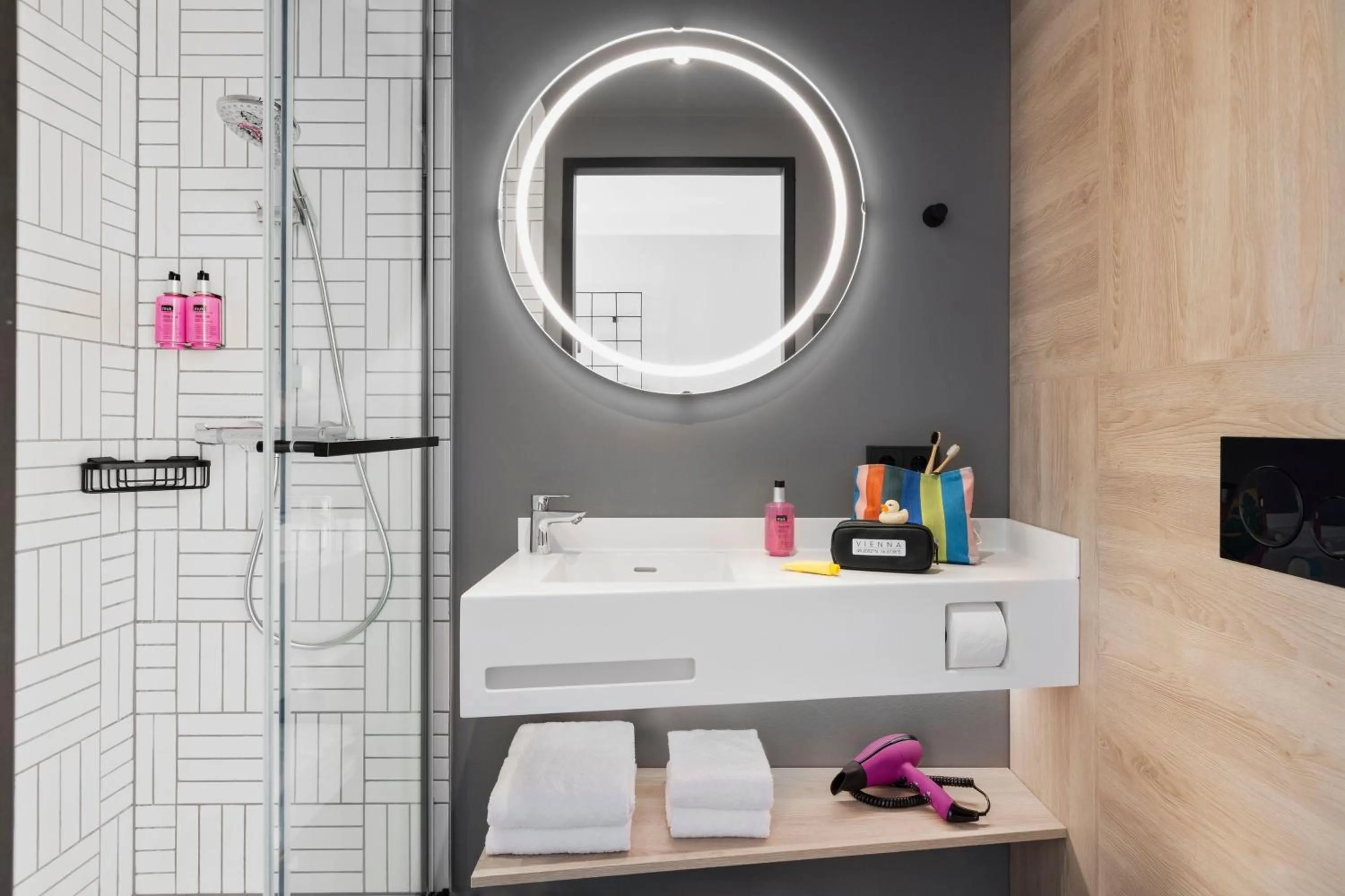 Bathroom in Moxy Vienna City East