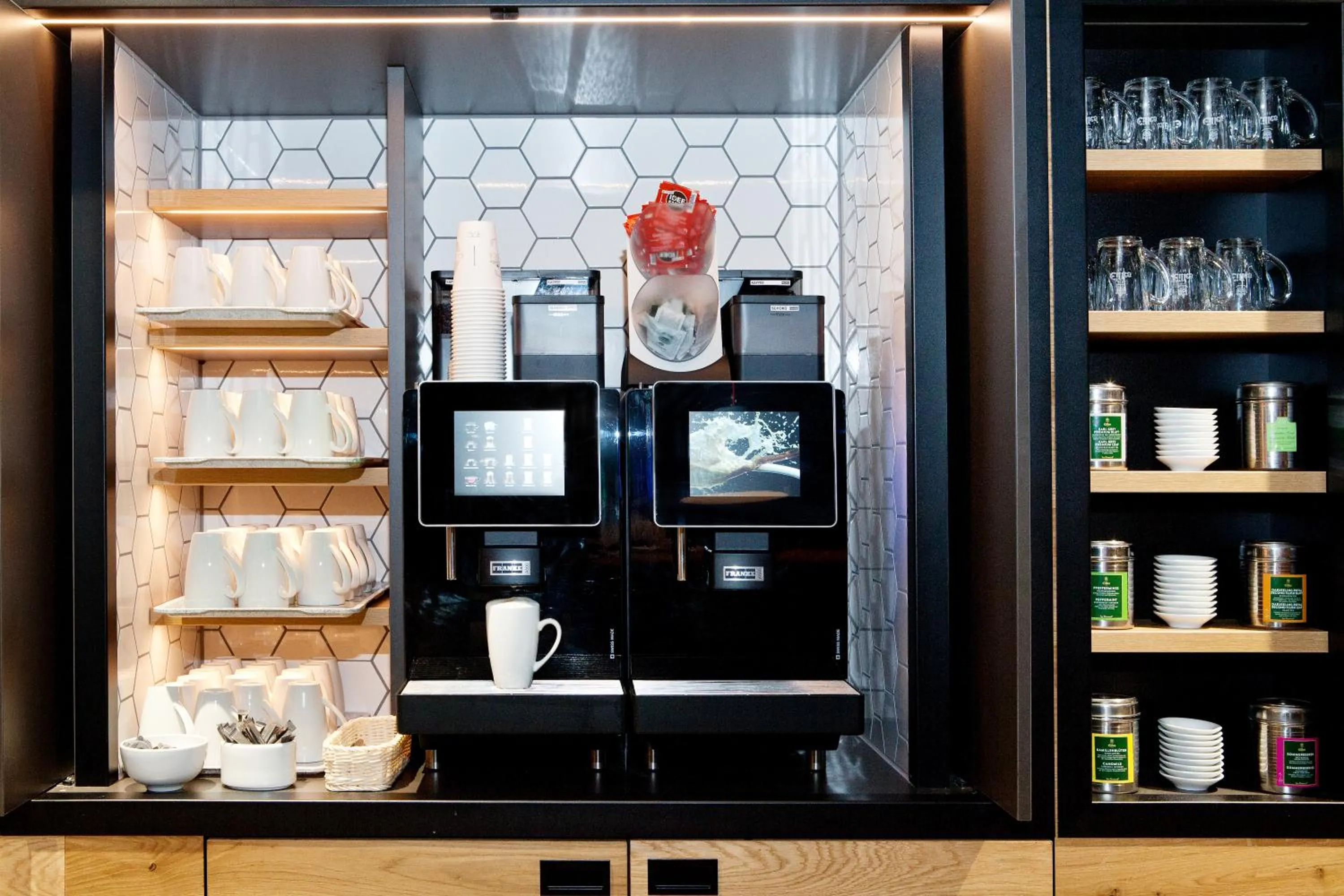 Breakfast in Moxy Vienna City East