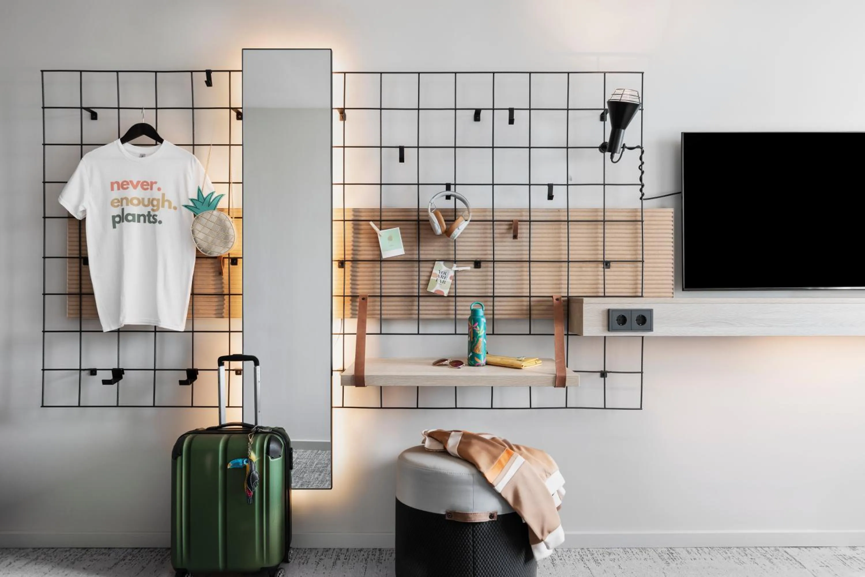 Photo of the whole room in Moxy Vienna City East