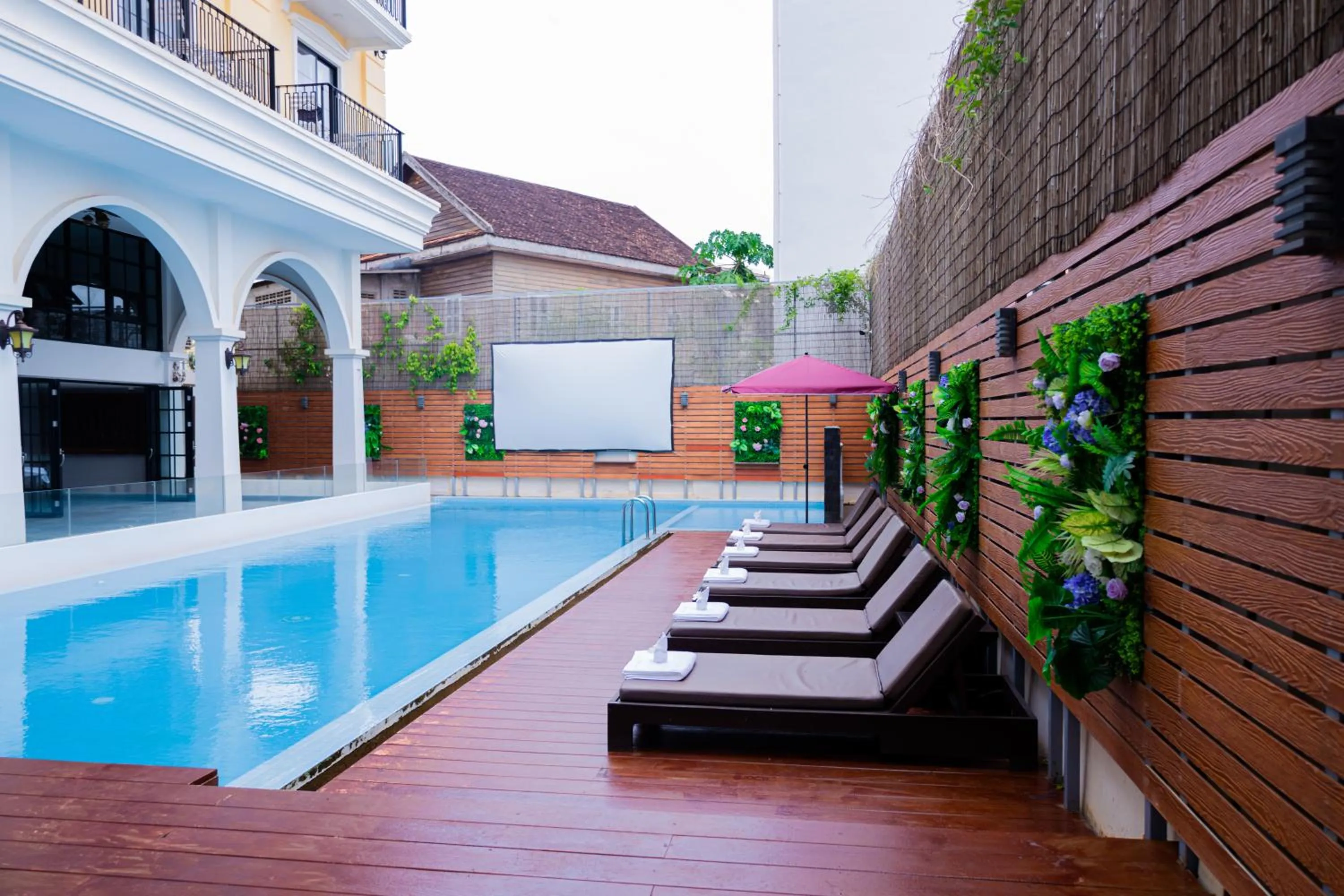 Swimming pool in Solar Hotel