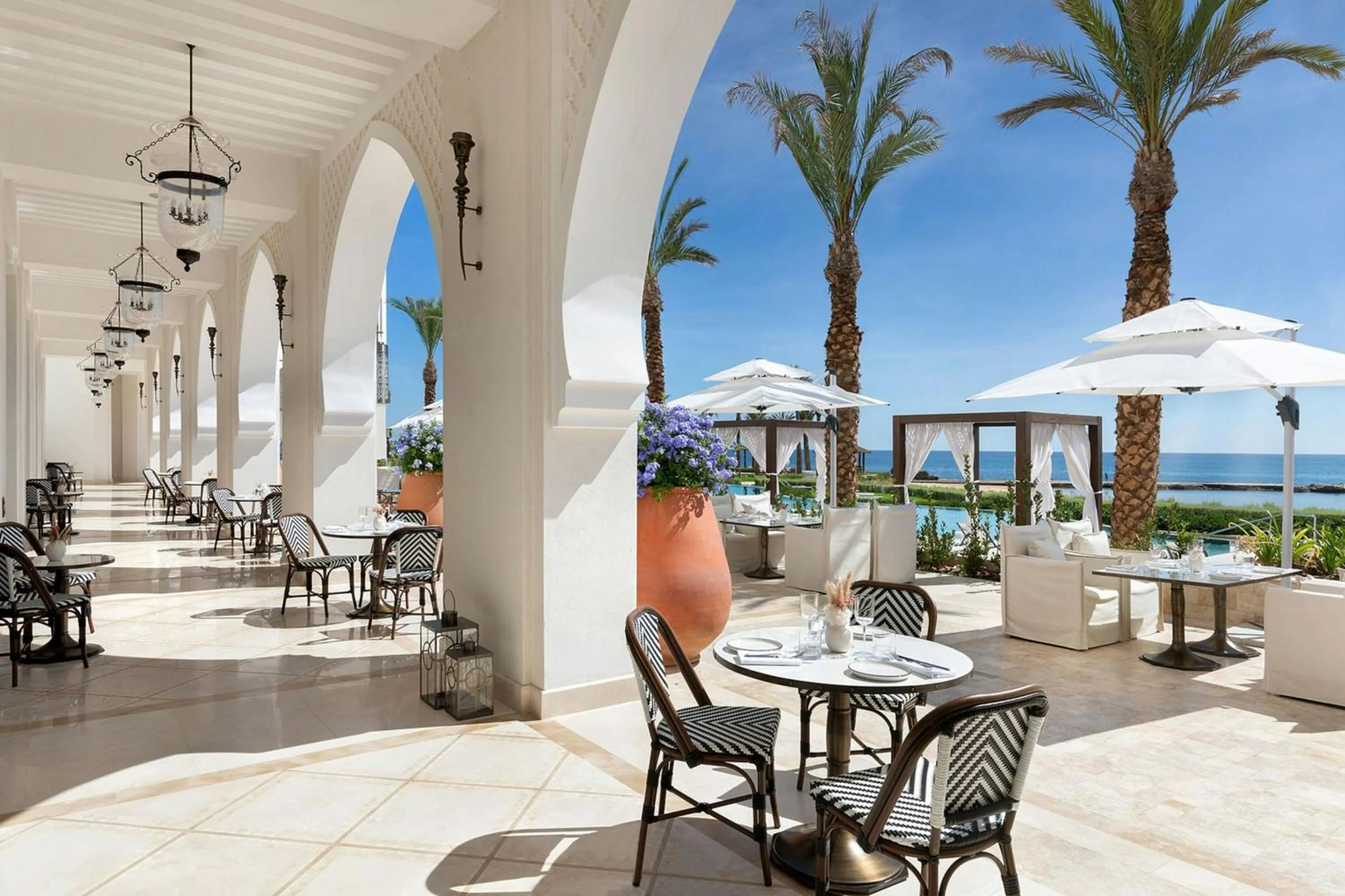 Restaurant/places to eat in The St. Regis La Bahia Blanca Resort - Tamuda Bay