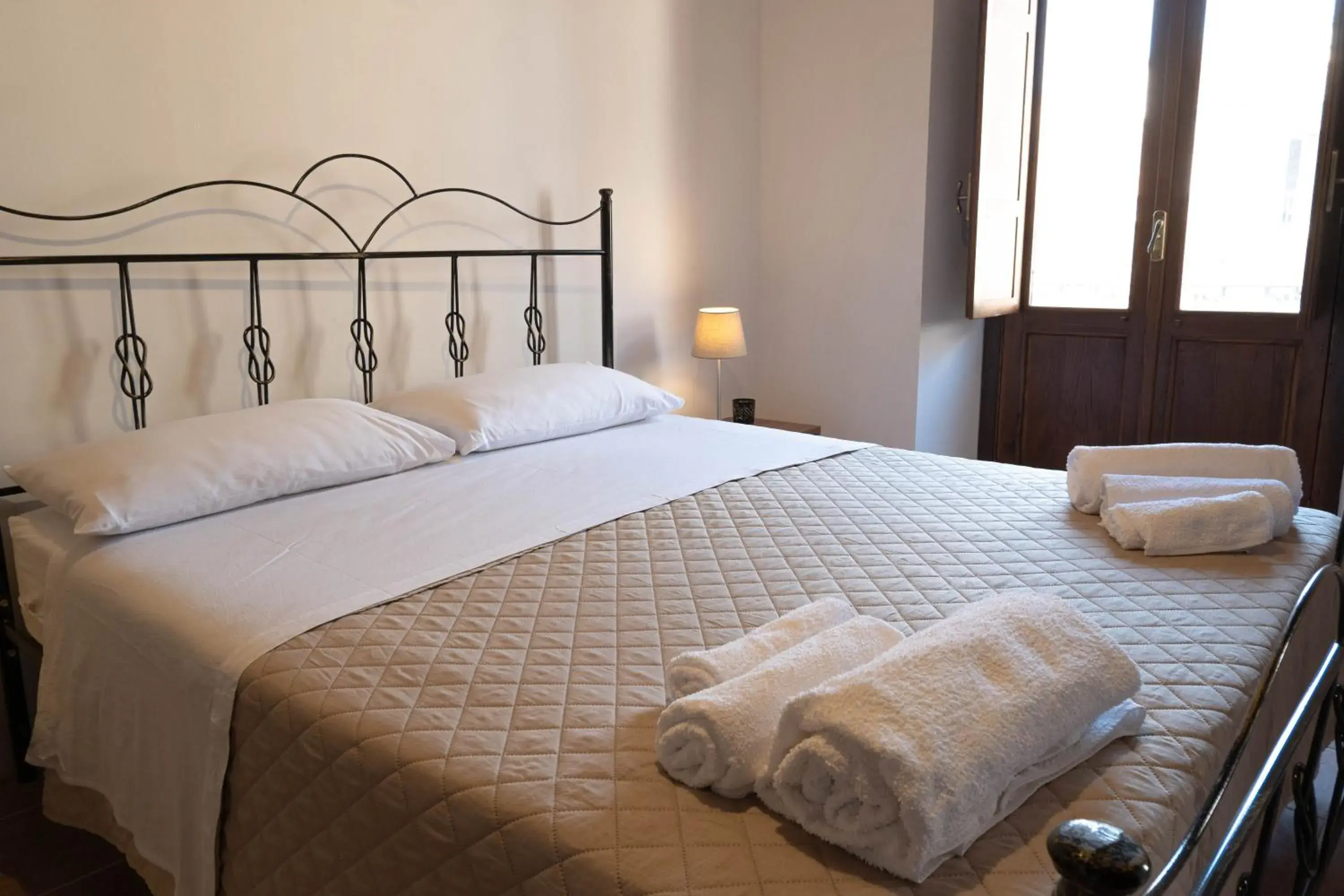 Triple Room with Private Bathroom in Il Paese Alberga! Triple Room with Private Bathroom in Il Paese Alberga!