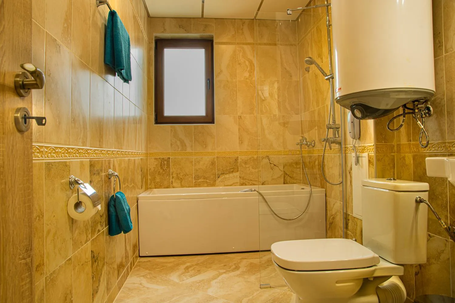 Shower in Vemara City Boutique Hotel-free parking