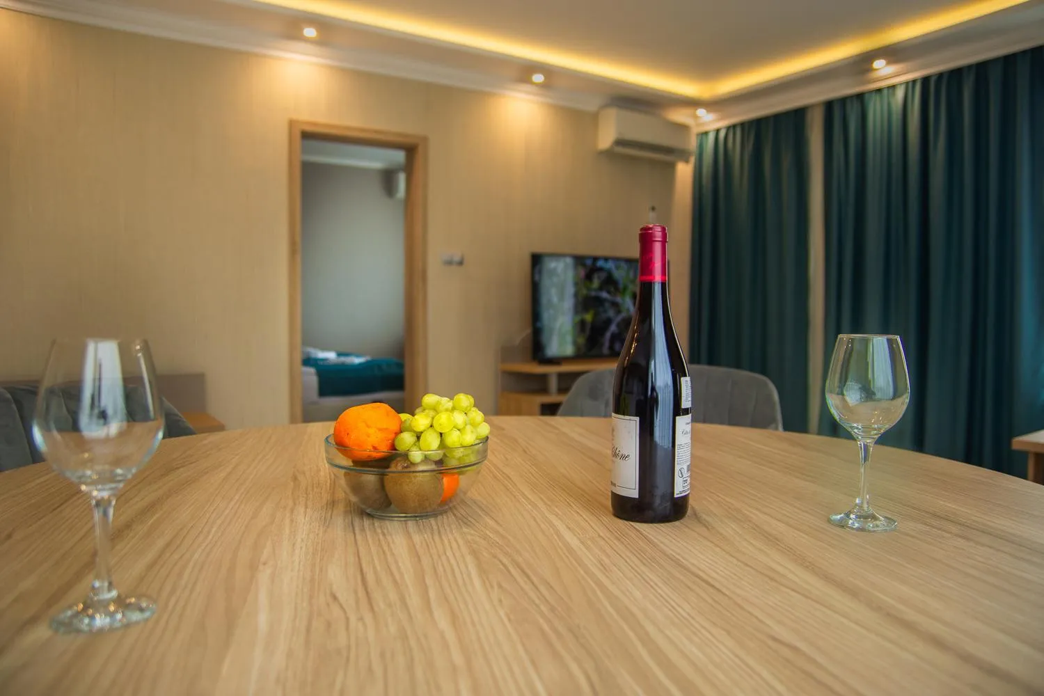 TV and multimedia in Vemara City Boutique Hotel-free parking