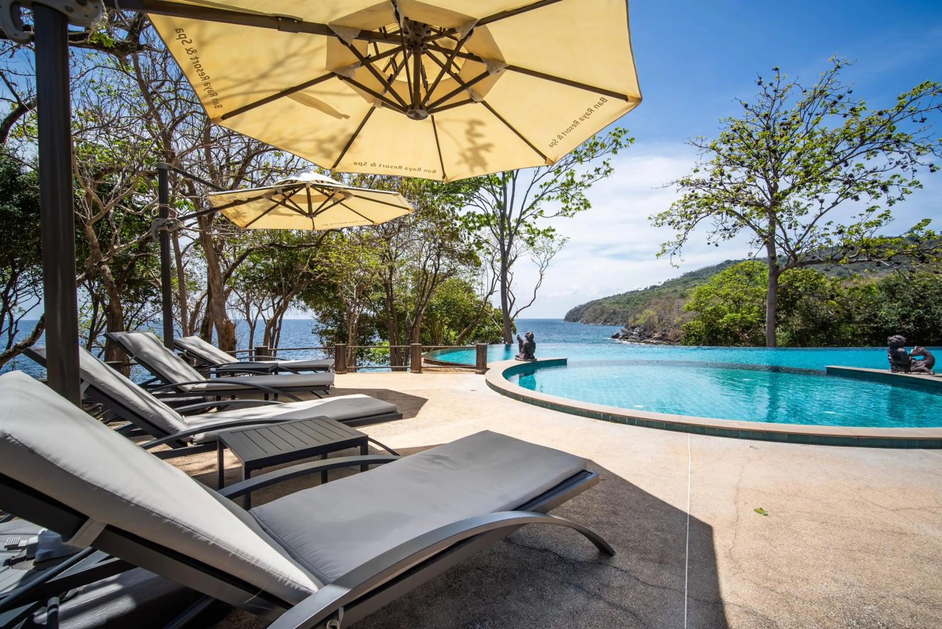 Swimming pool in Ban Raya Resort and Spa