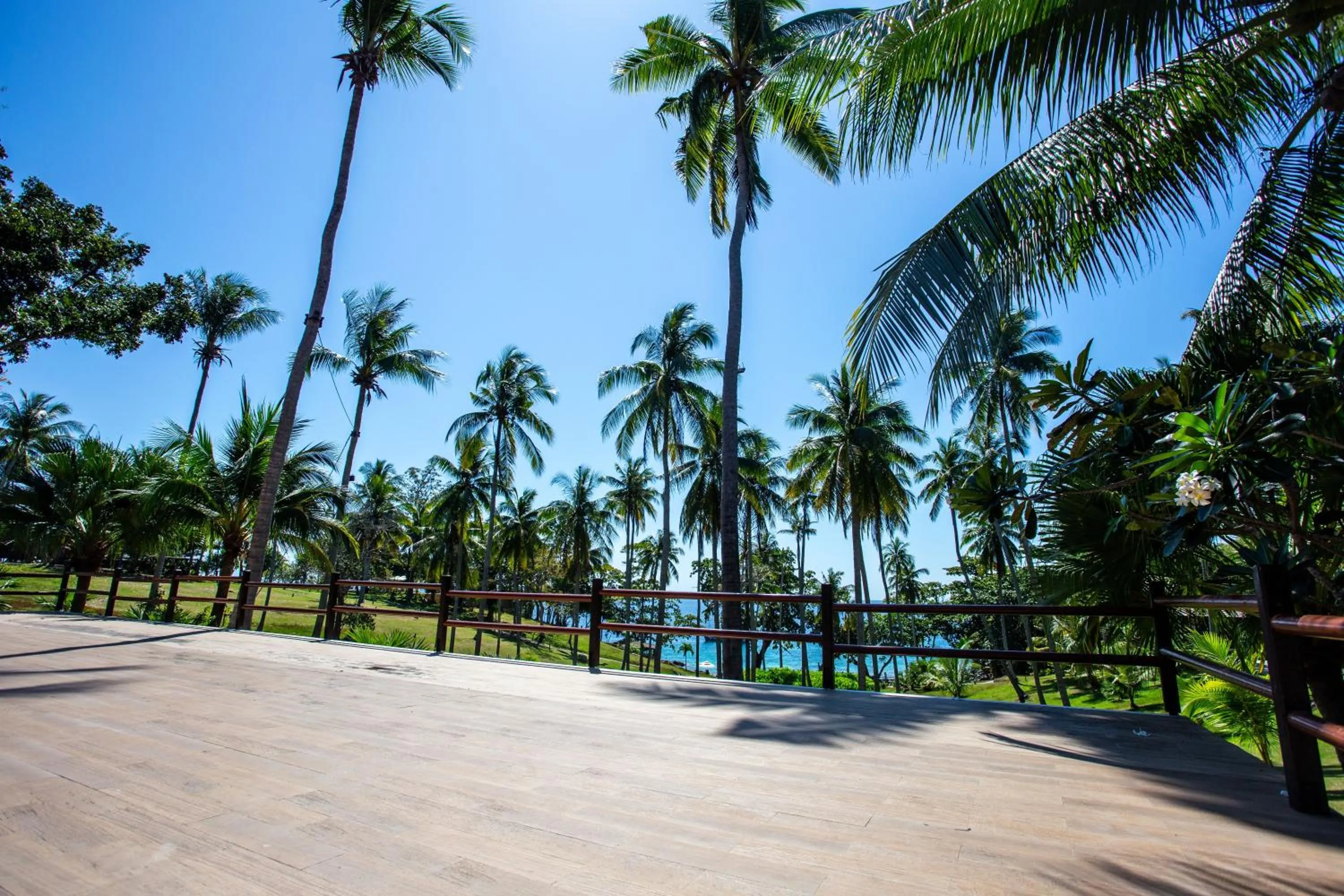 Restaurant/places to eat in Ban Raya Resort and Spa