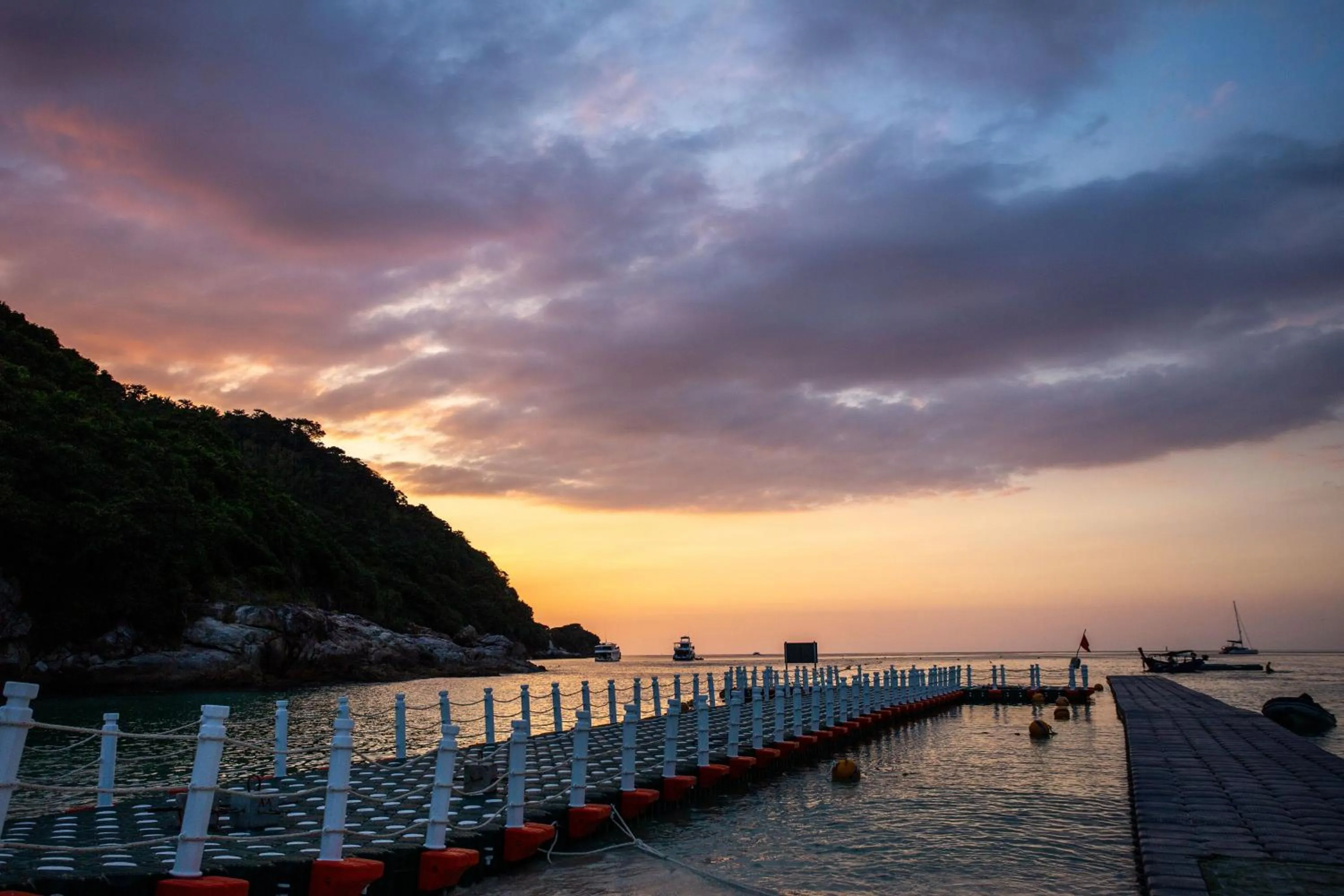 Beach in Ban Raya Resort and Spa