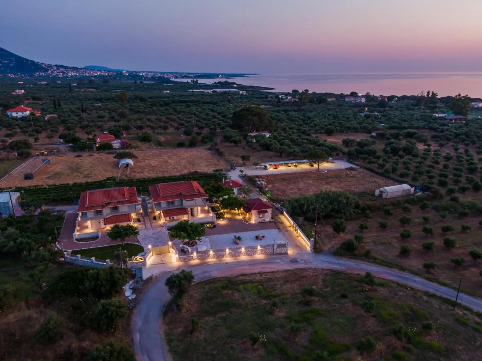 Natural landscape in Terra Hélios Suites & Studios