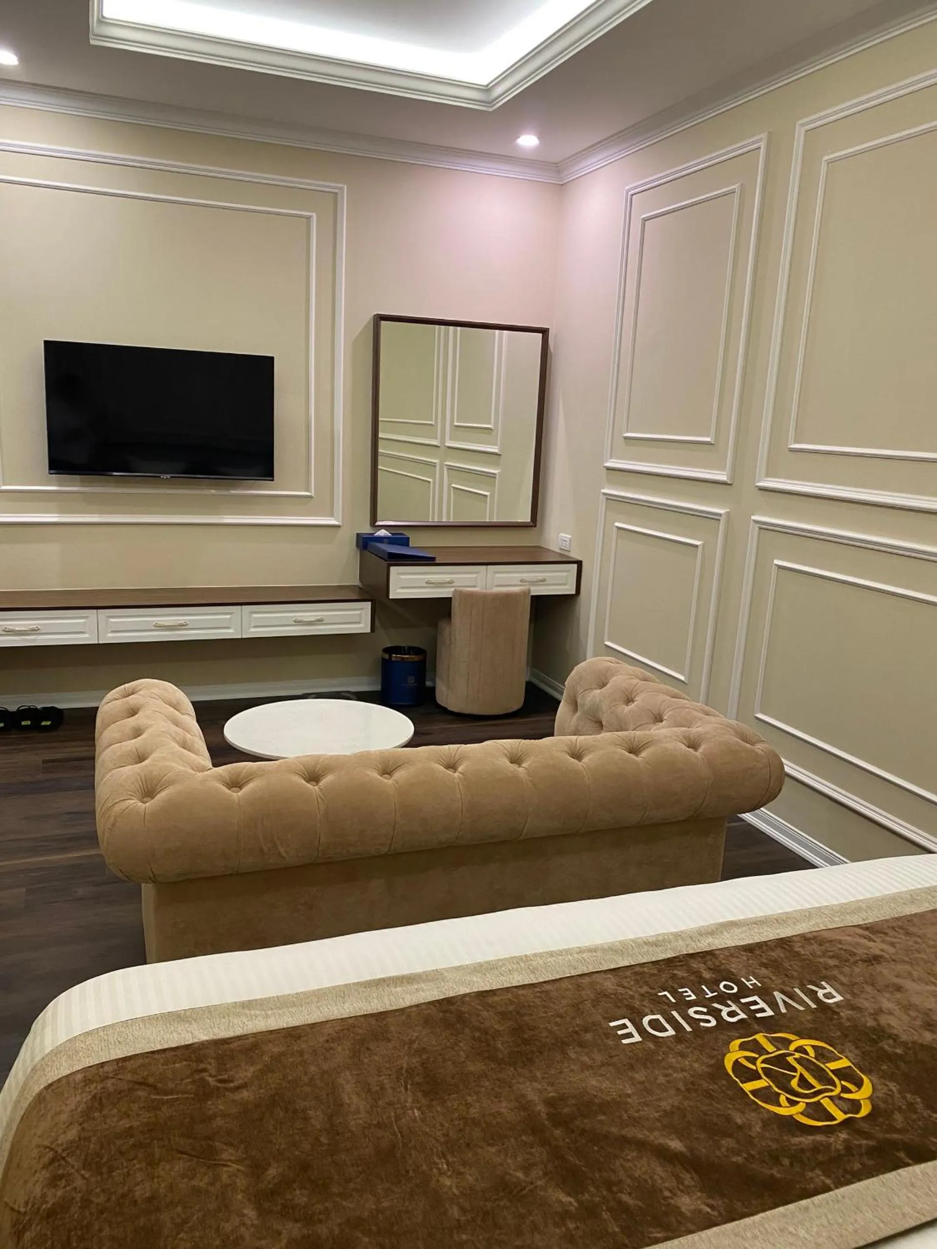 Seating area, Bed in Riverside Hotel Hà Nam