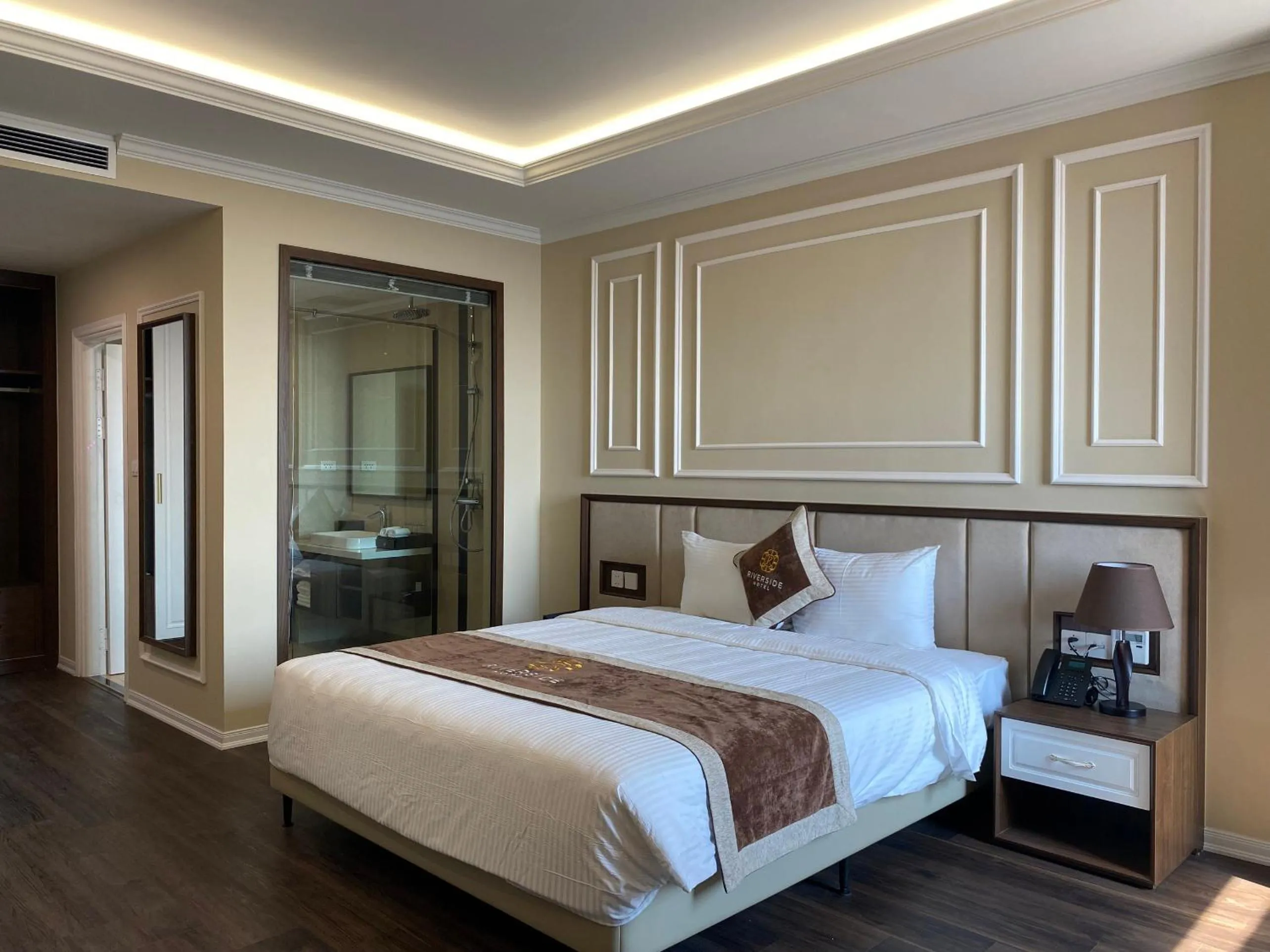 Bed in Riverside Hotel Hà Nam