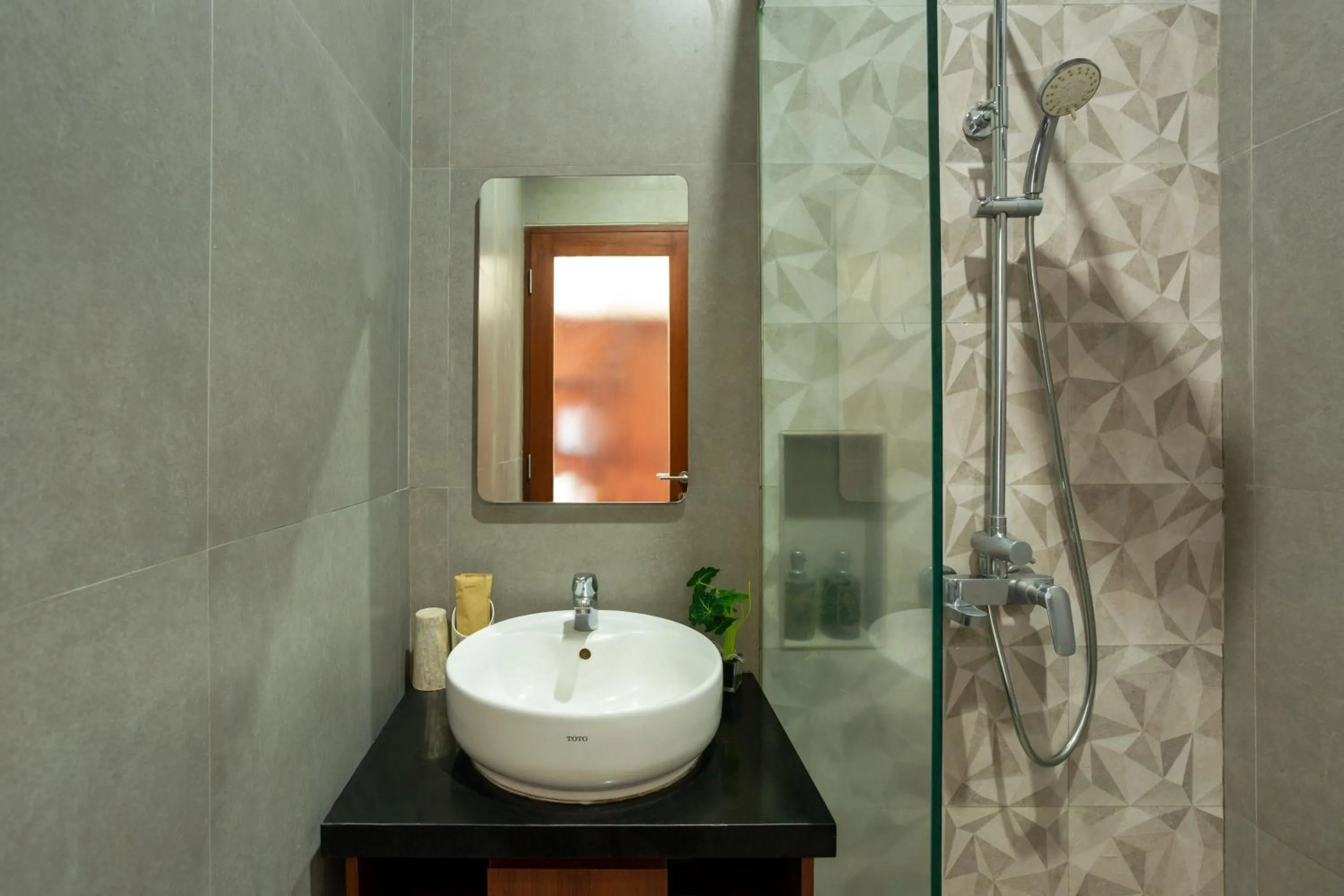Bathroom in Cove Ransha Stay