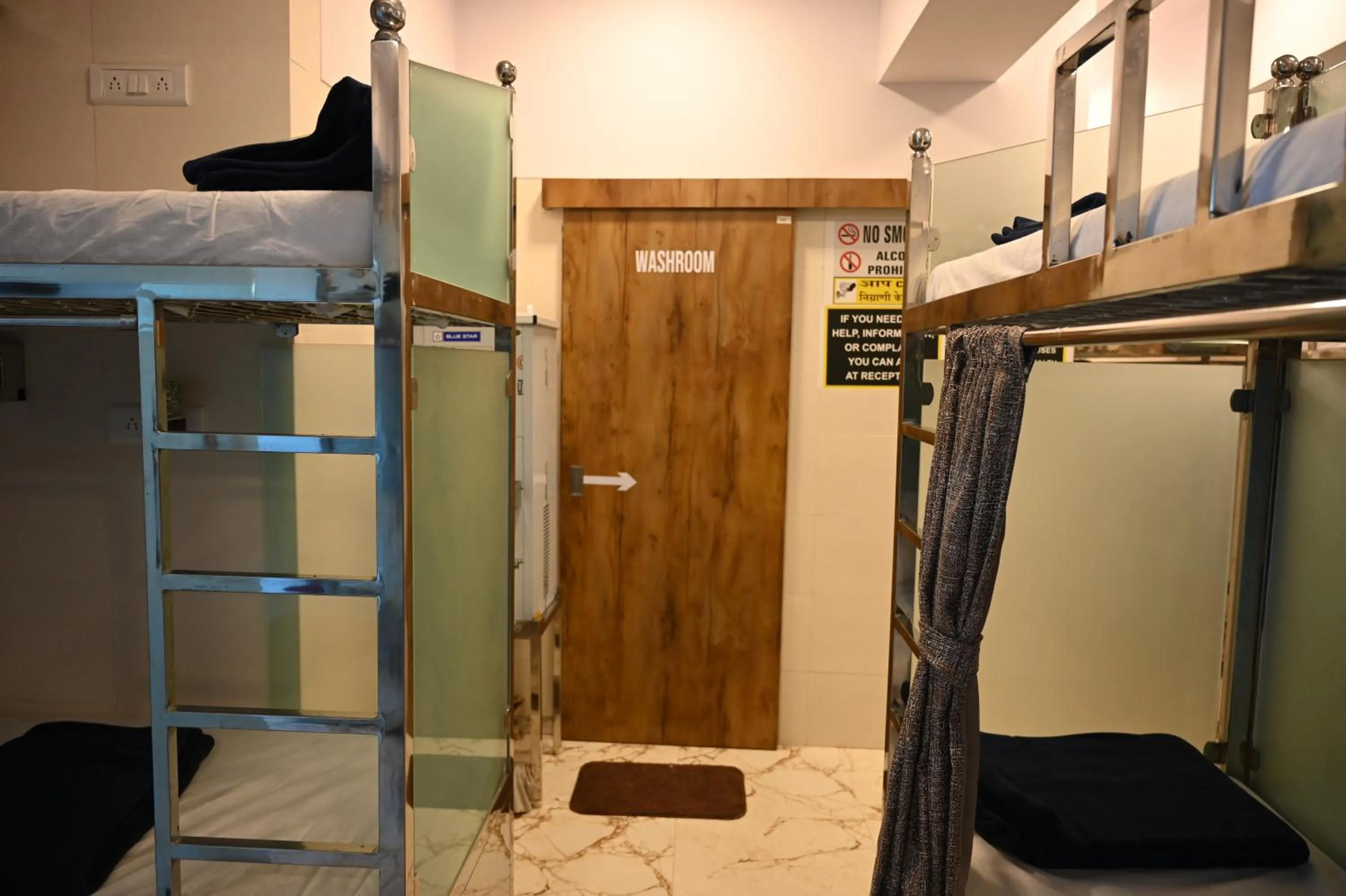 Bed in Sagar Dormitory Andheri - Nearest to Andheri Railway Station West