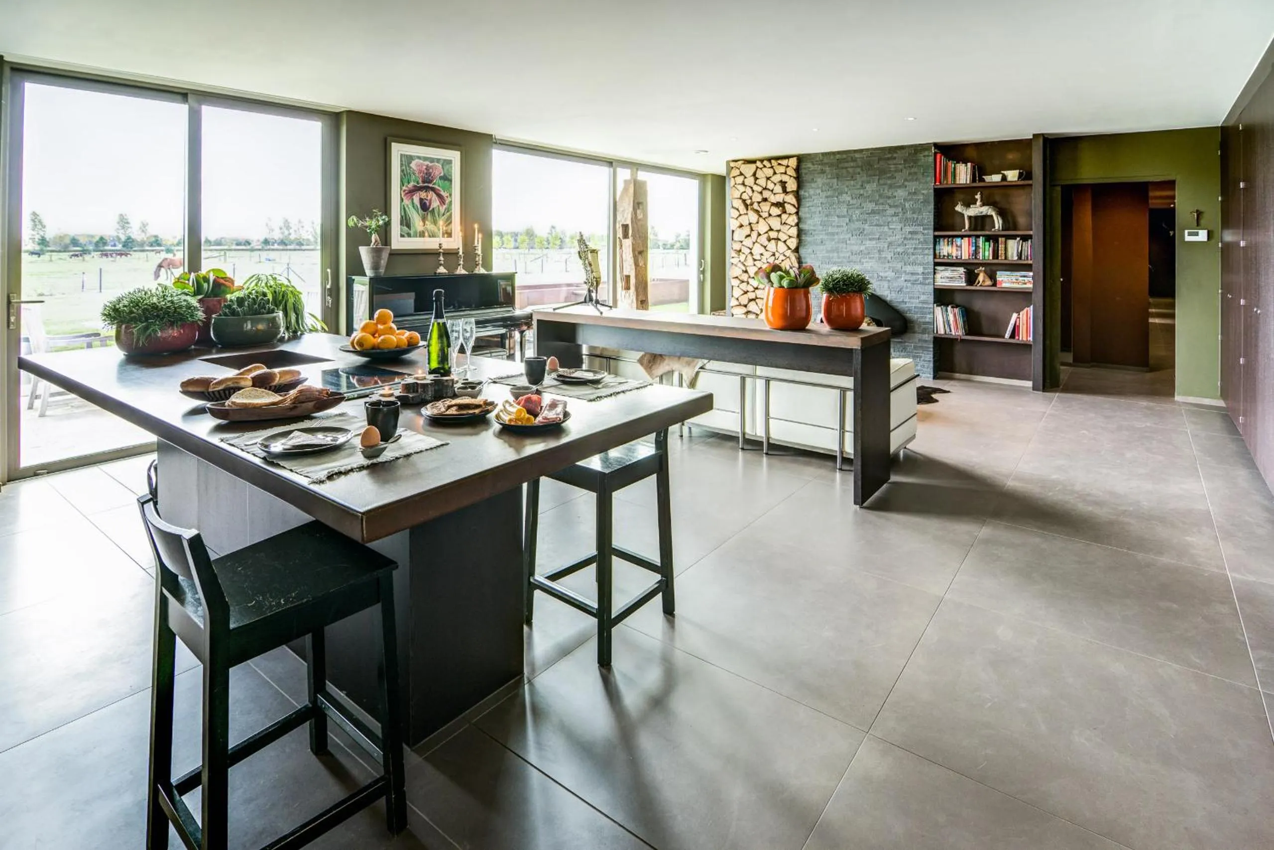 Dining area in B&B Finis terrae