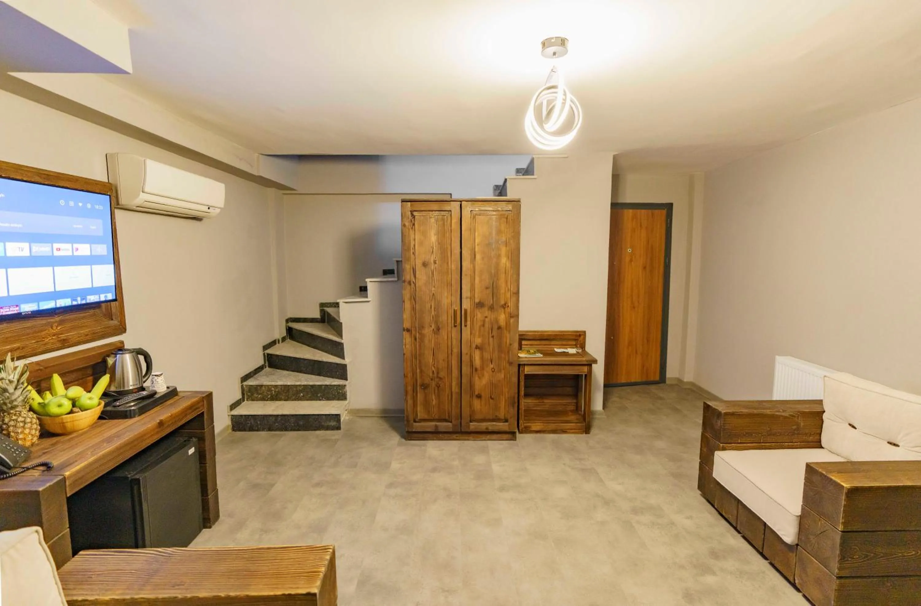 TV and multimedia in Macartaşı Hotel