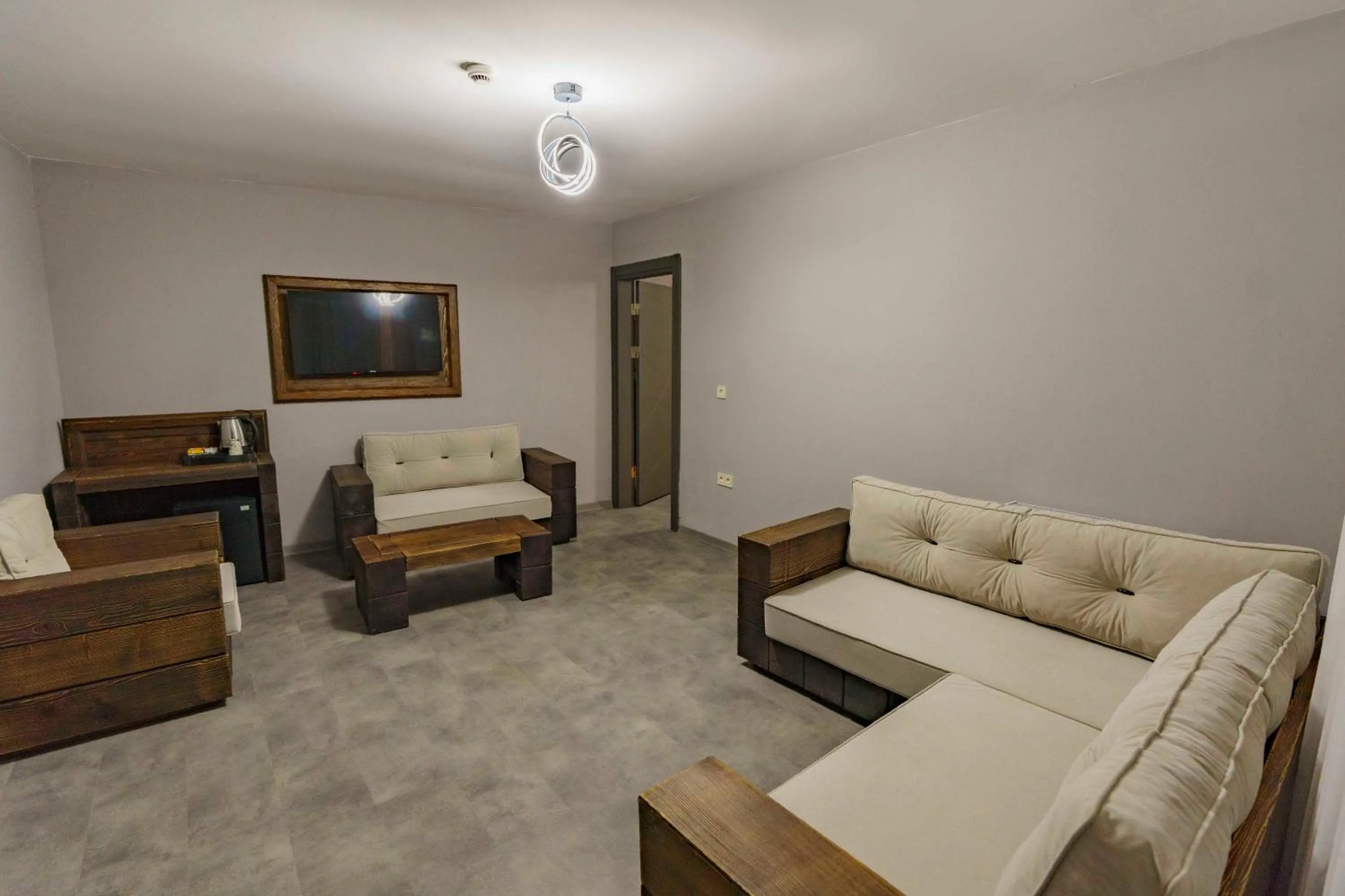 TV and multimedia in Macartaşı Hotel