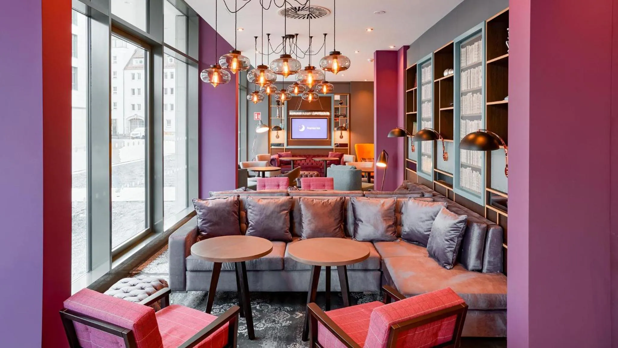 Lobby or reception in Premier Inn Nürnberg City Opernhaus