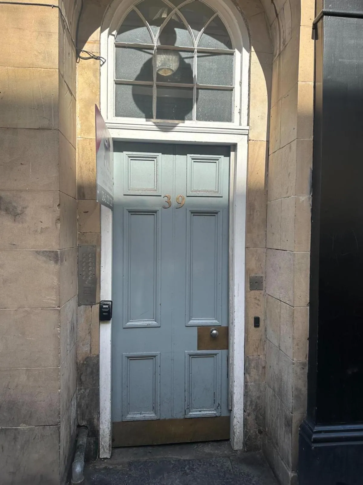 Property building in Thistle City Inn