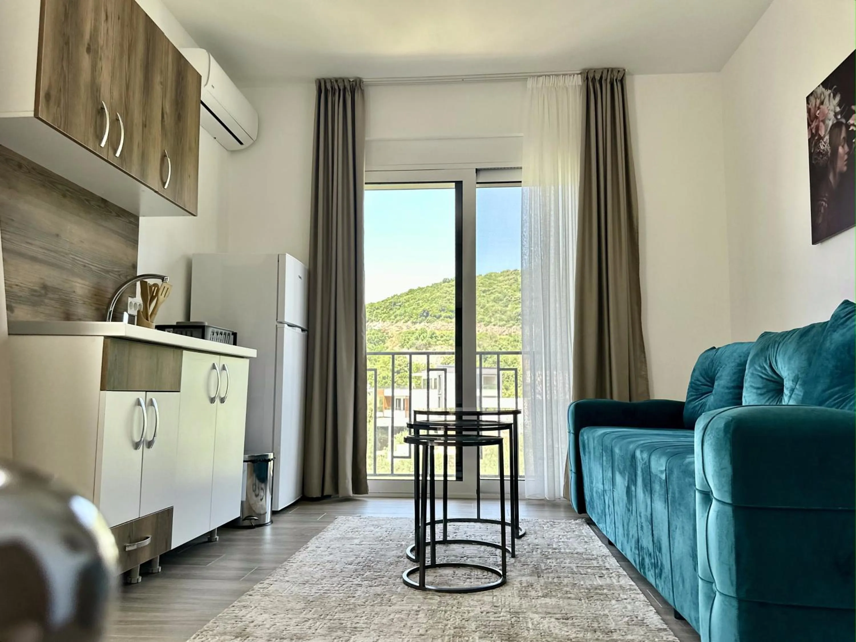 Kitchen or kitchenette in Akhdar Apartments