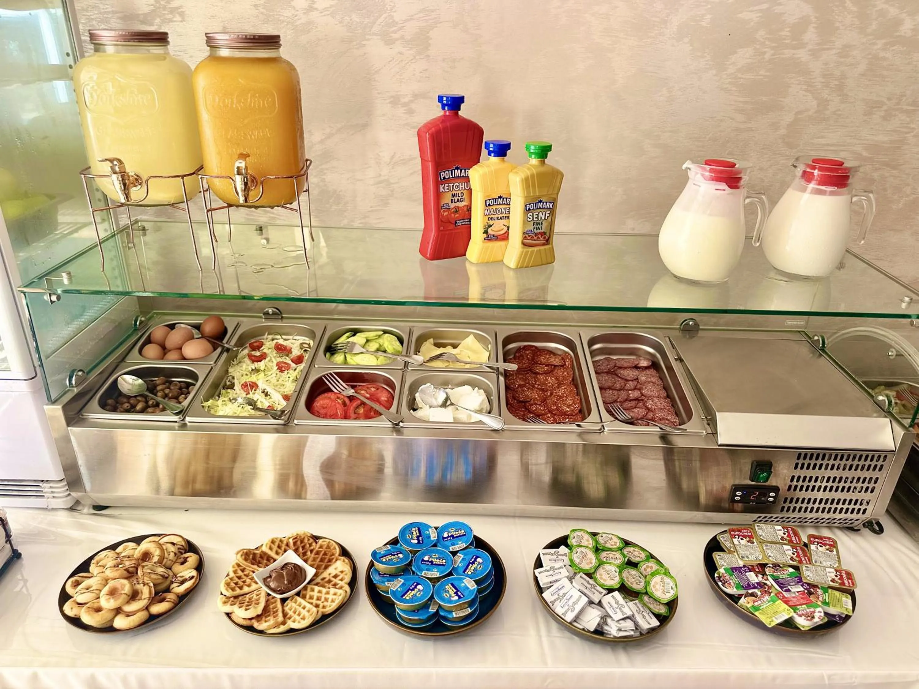 Food and drinks in Akhdar Apartments