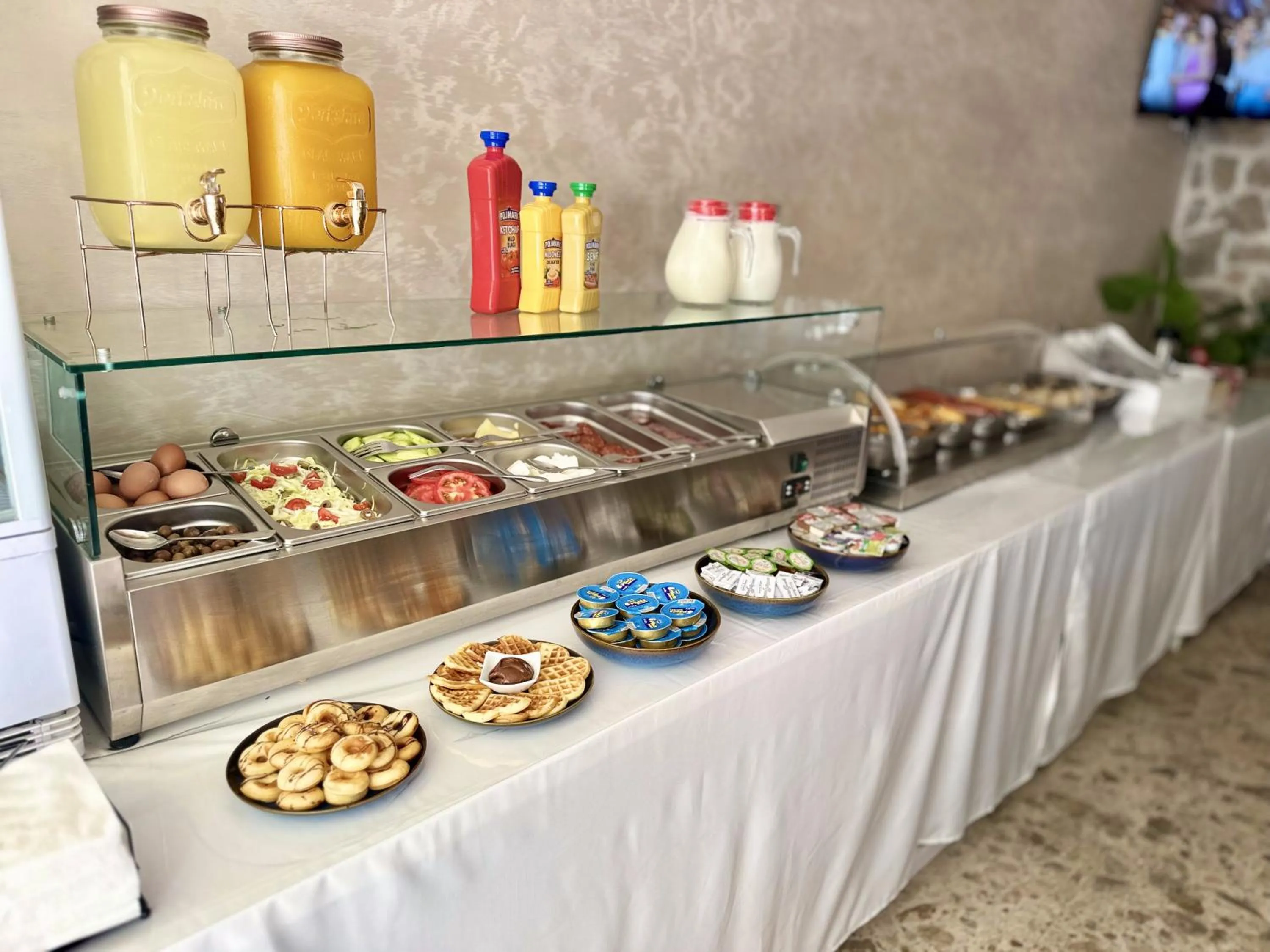 Food and drinks in Akhdar Apartments