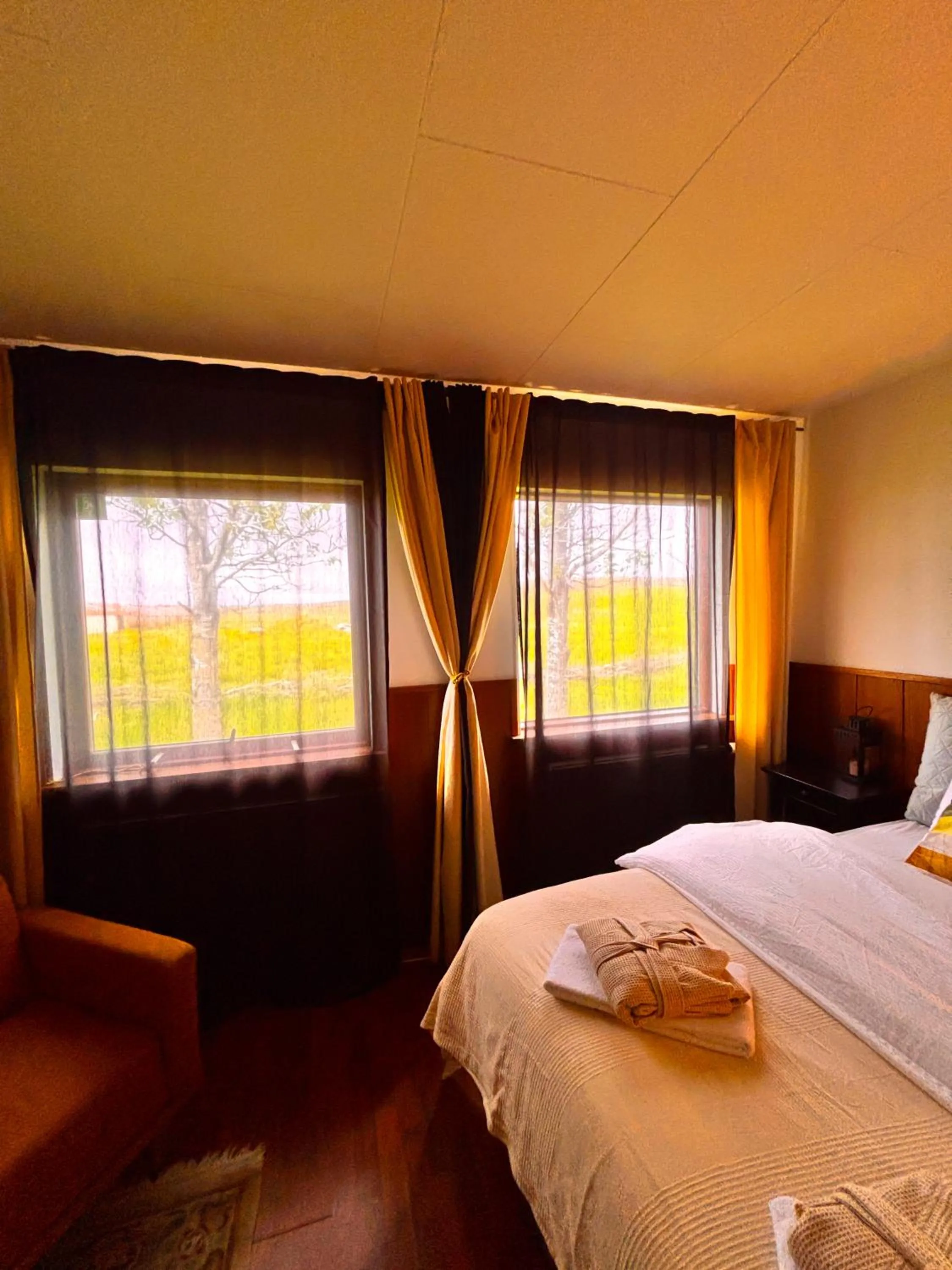 Bed in Hotel Brú countryside