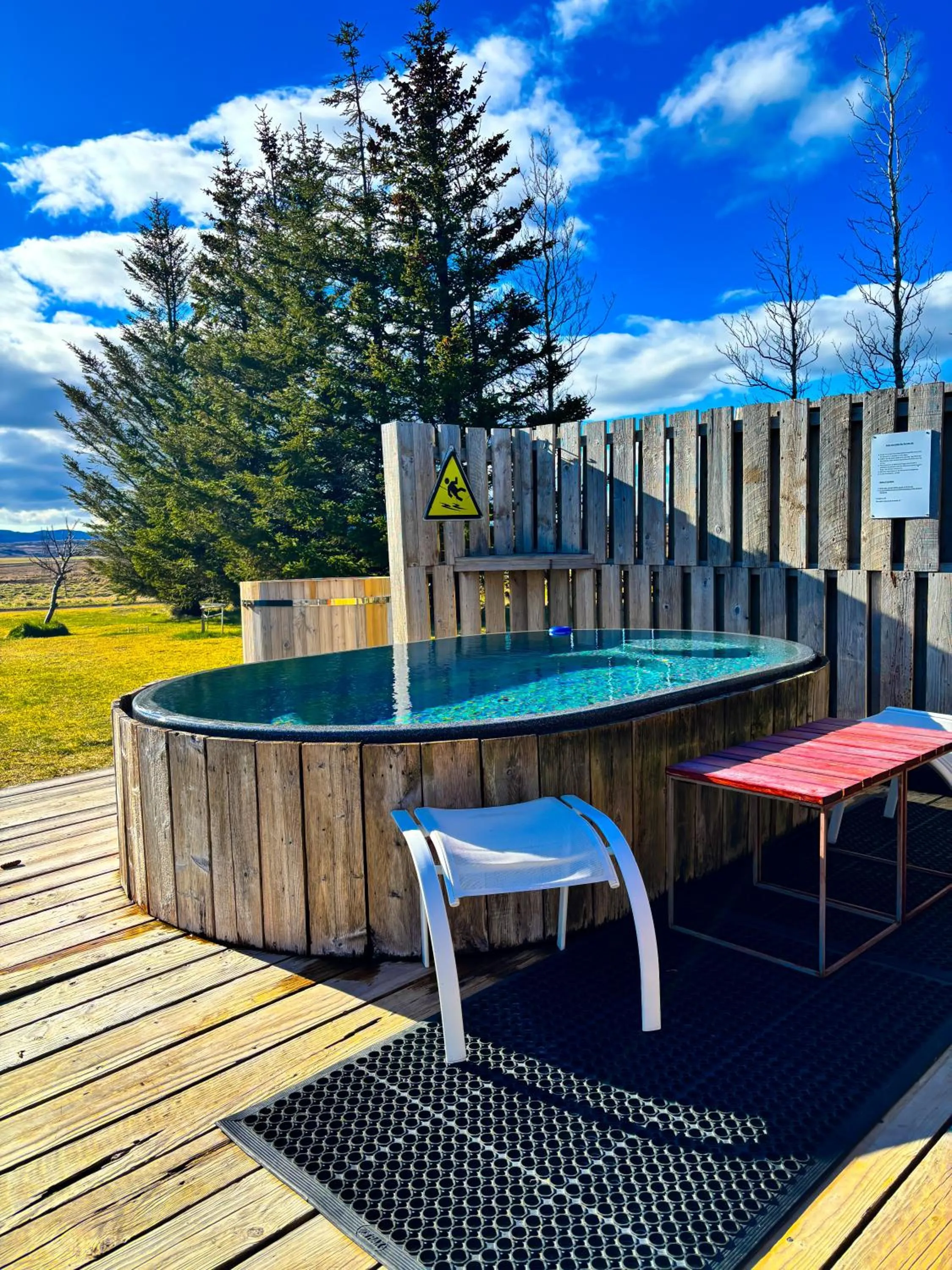 Hot Tub in Hotel Brú countryside