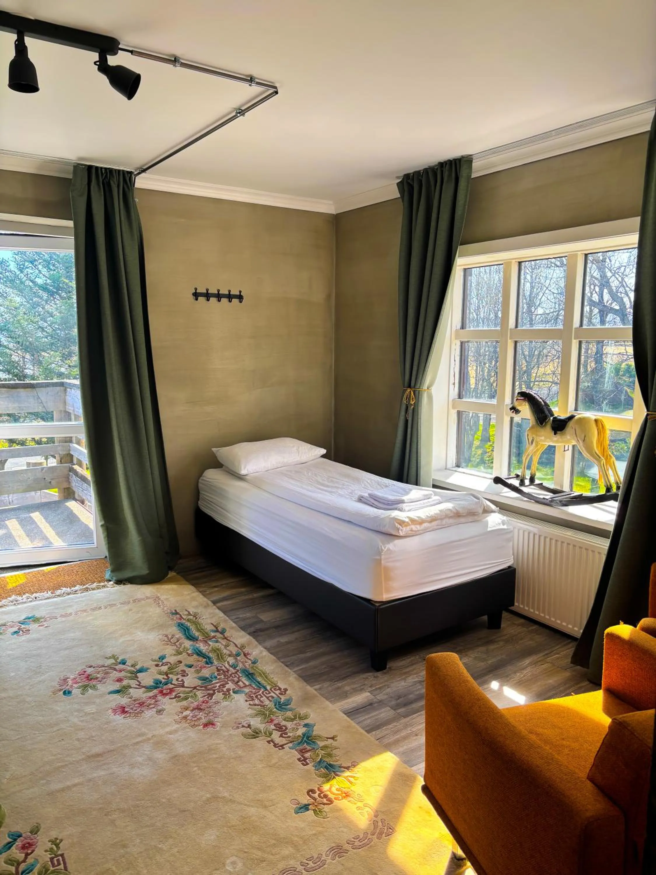 Bed in Hotel Brú countryside