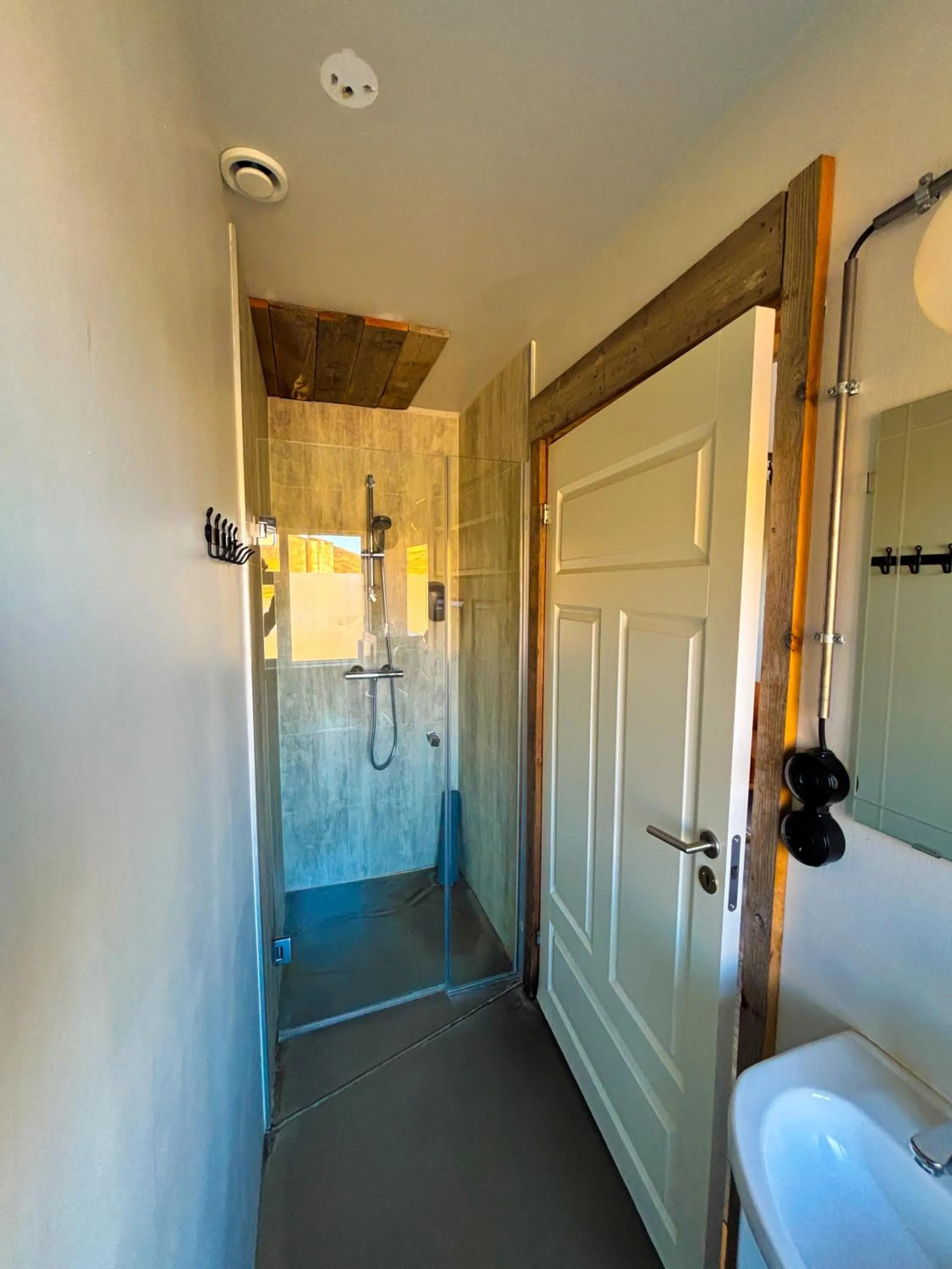 Bathroom, Bed in Hotel Brú countryside