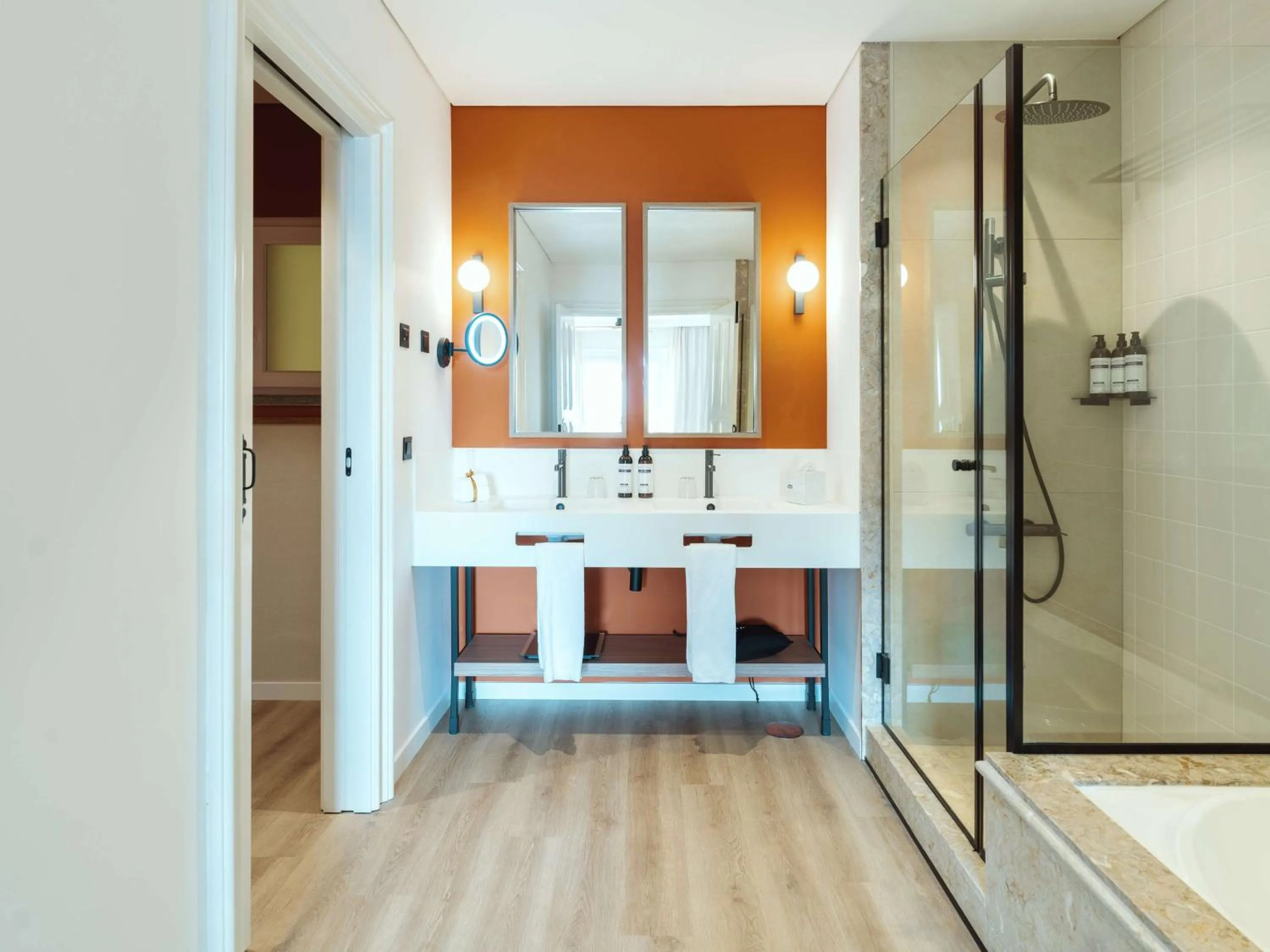 Bathroom in Dreams Madeira Resort Spa & Marina