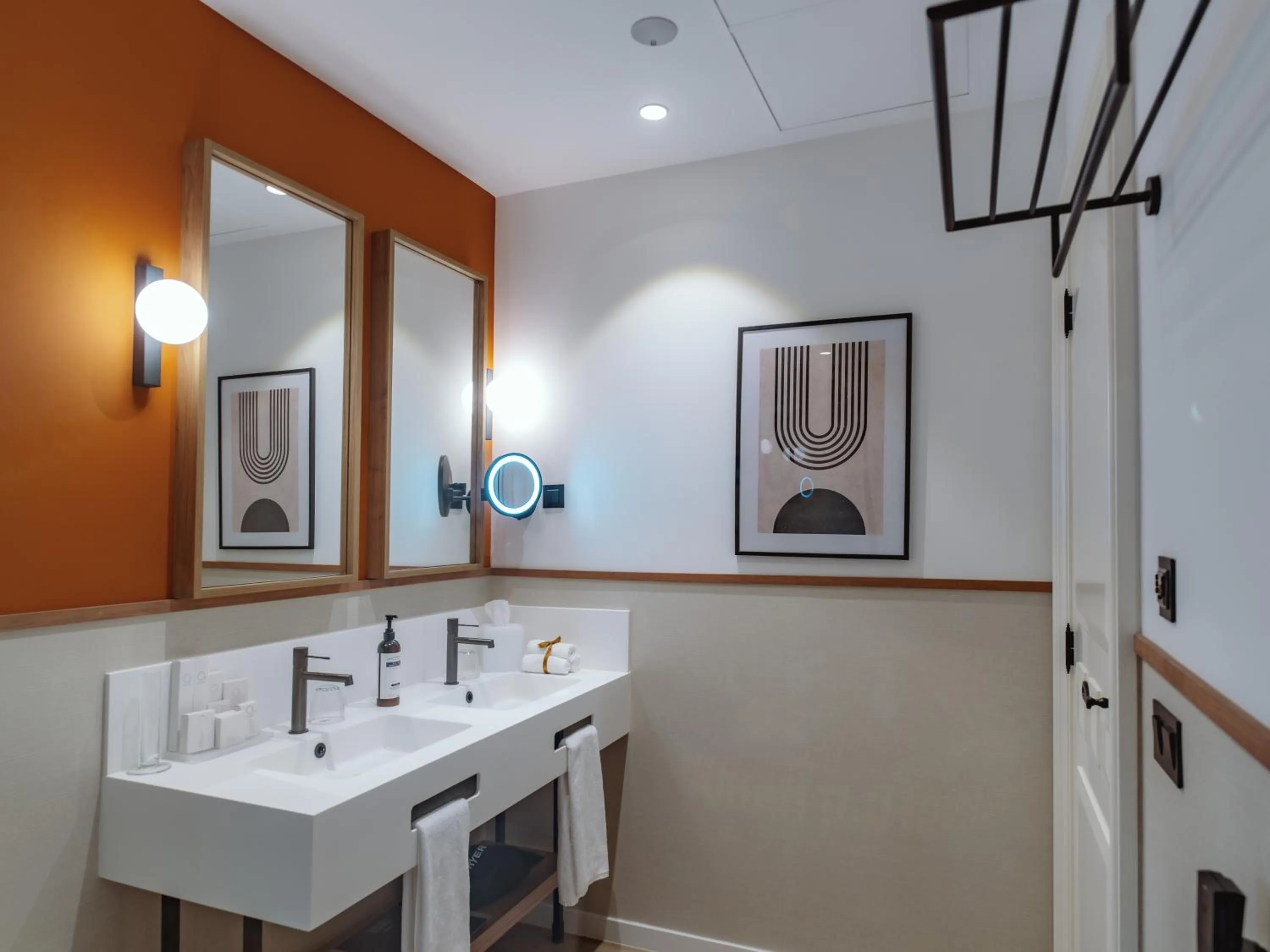 Bathroom in Dreams Madeira Resort Spa & Marina