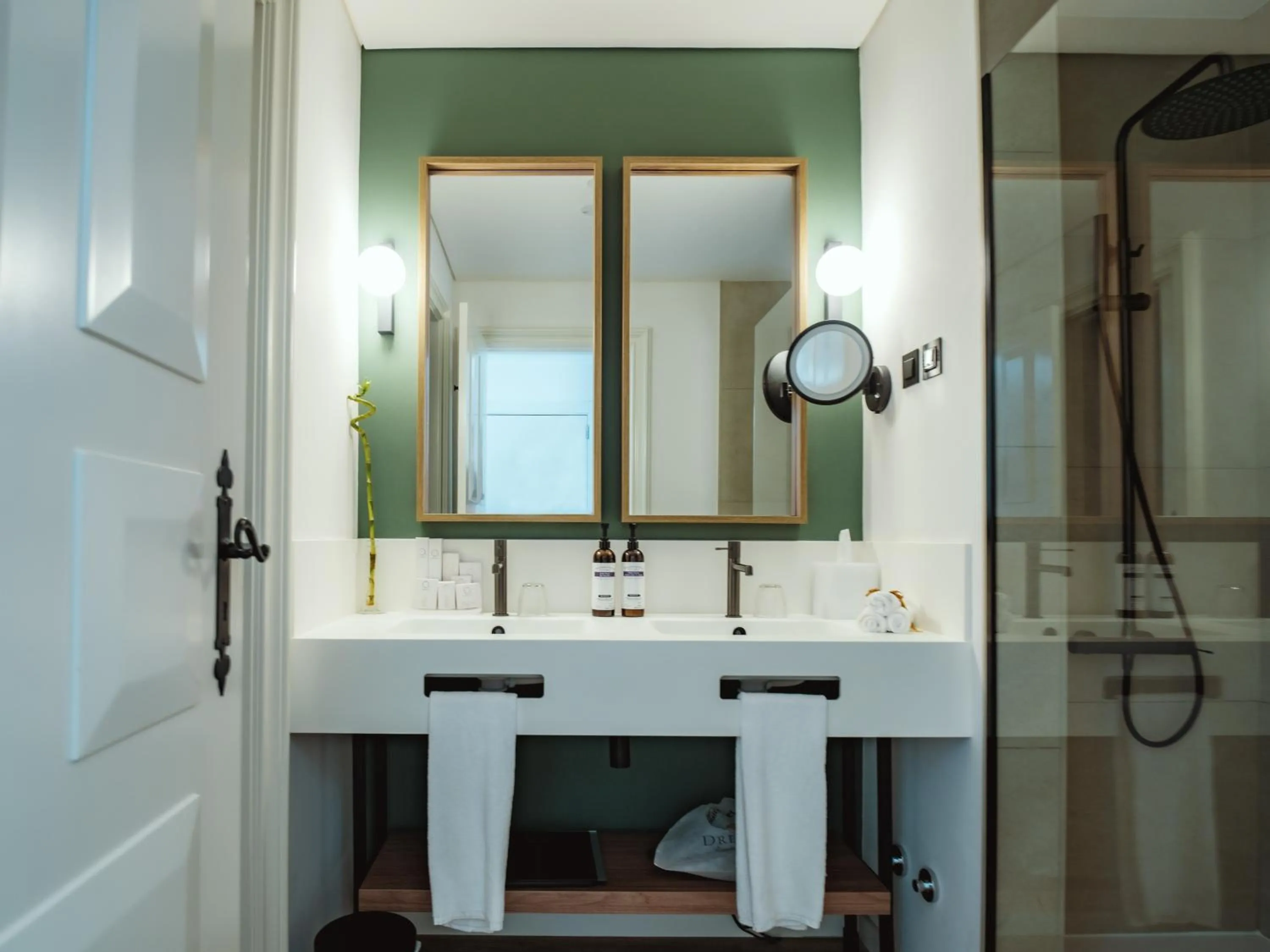 Bathroom in Dreams Madeira Resort Spa & Marina