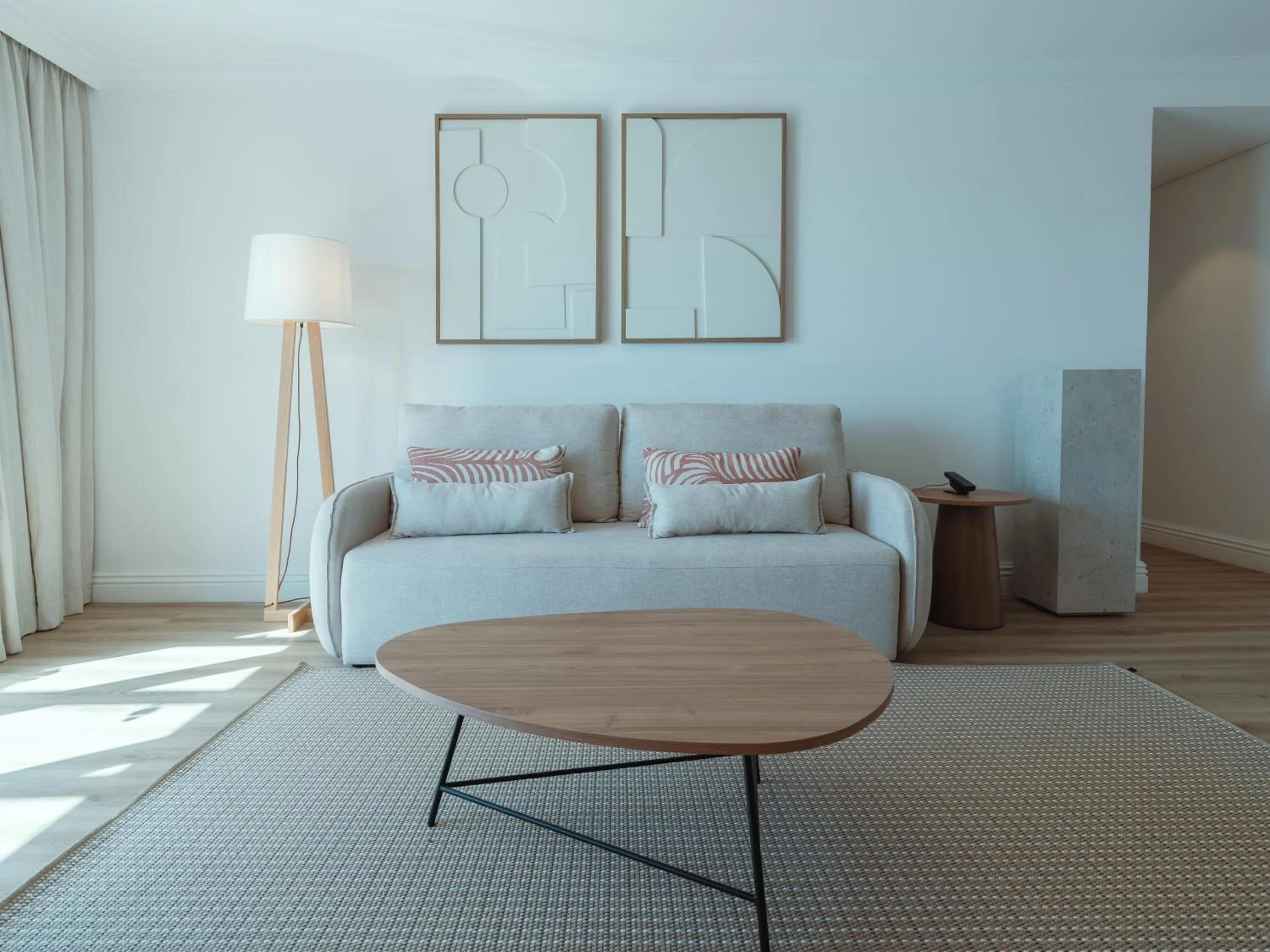 Seating area, Bed in Dreams Madeira Resort Spa & Marina