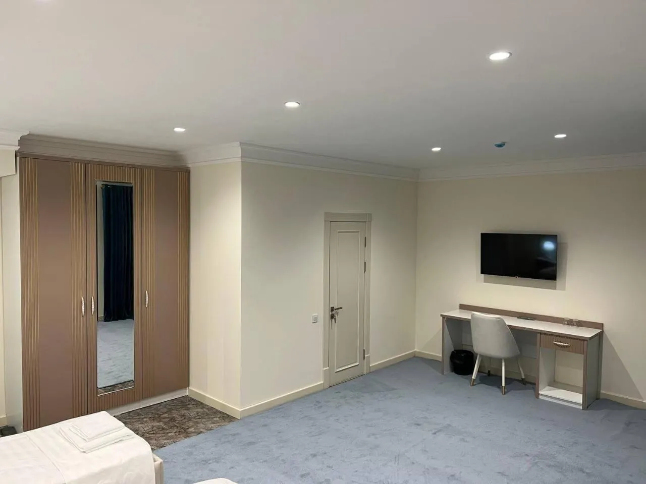 TV and multimedia in Nur Makon Hotel