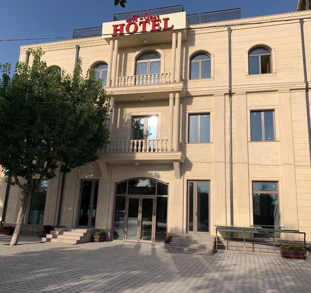 Facade/entrance in Nur Makon Hotel