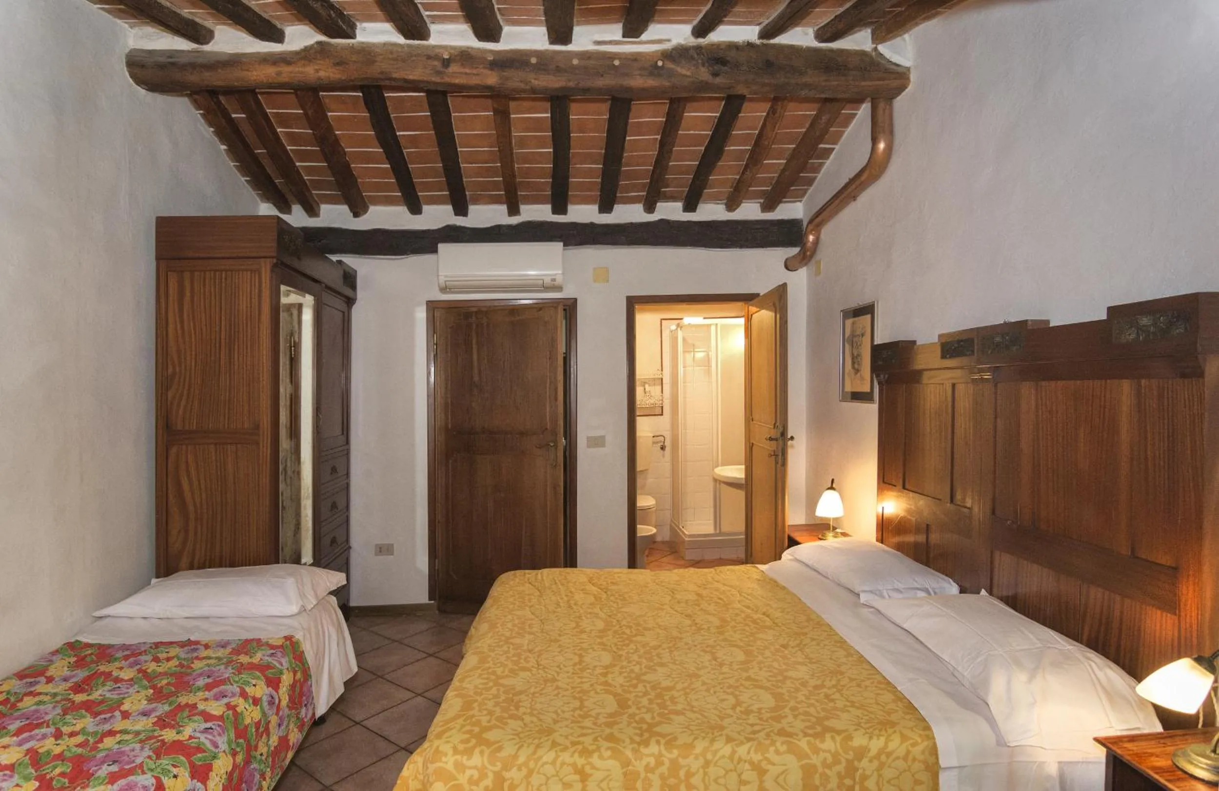 Bed in B&B Due Borghi