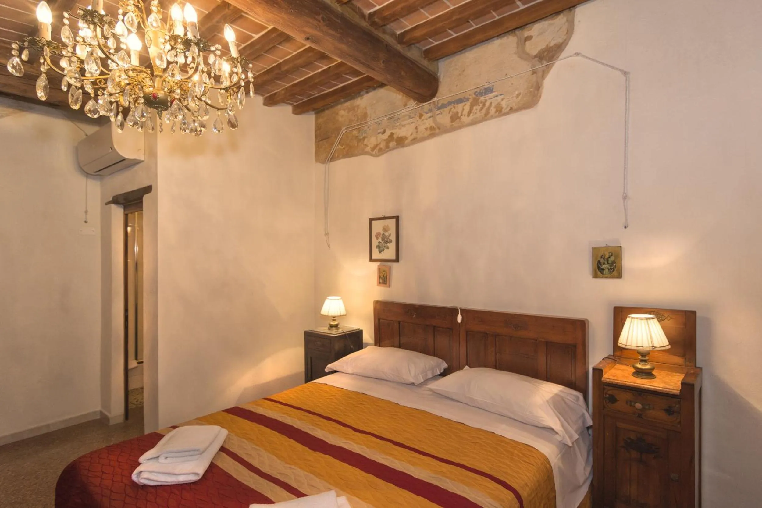 Bed in B&B Due Borghi